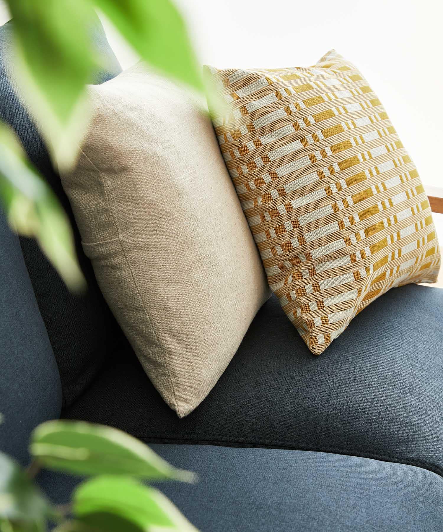 JOHANNA GULLICHSEN　ZippedCushionCover Titho Ochre -