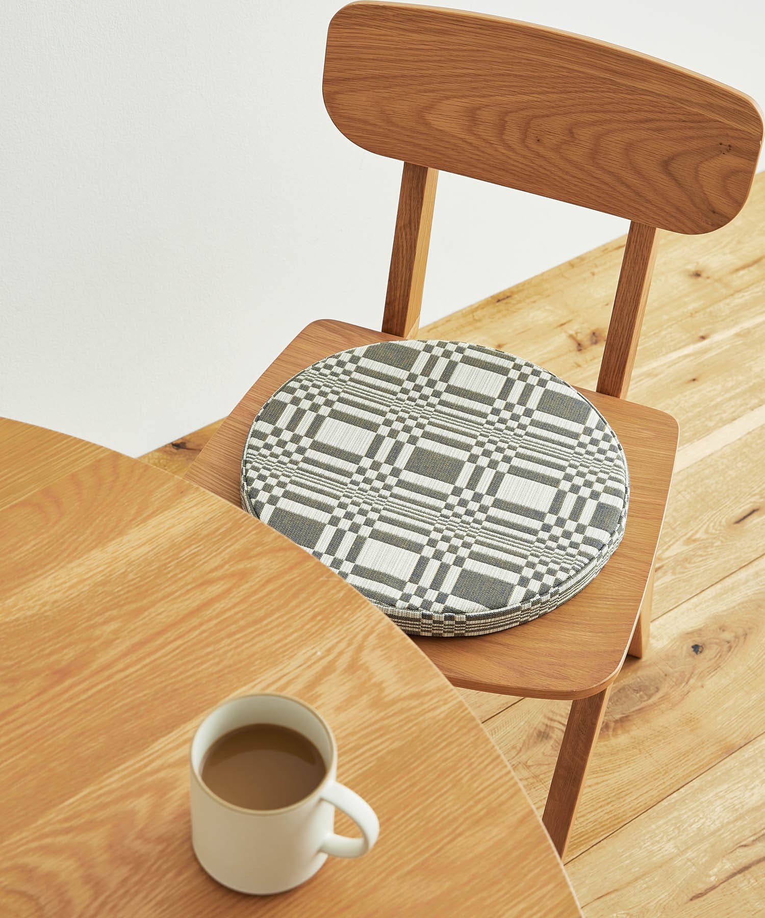 JOHANNA GULLICHSEN　Discushion Doris