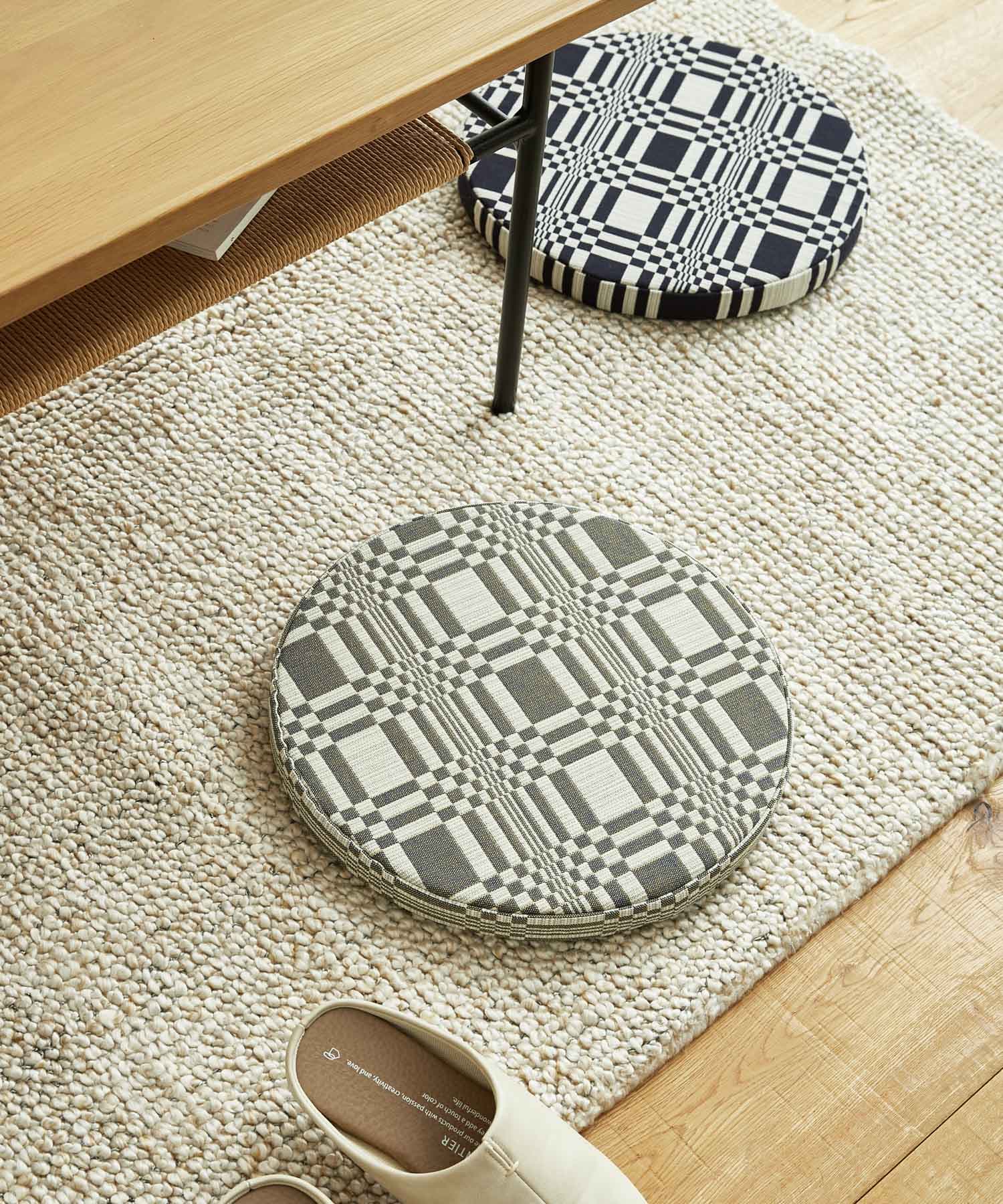 JOHANNA GULLICHSEN　Discushion Doris Lead -