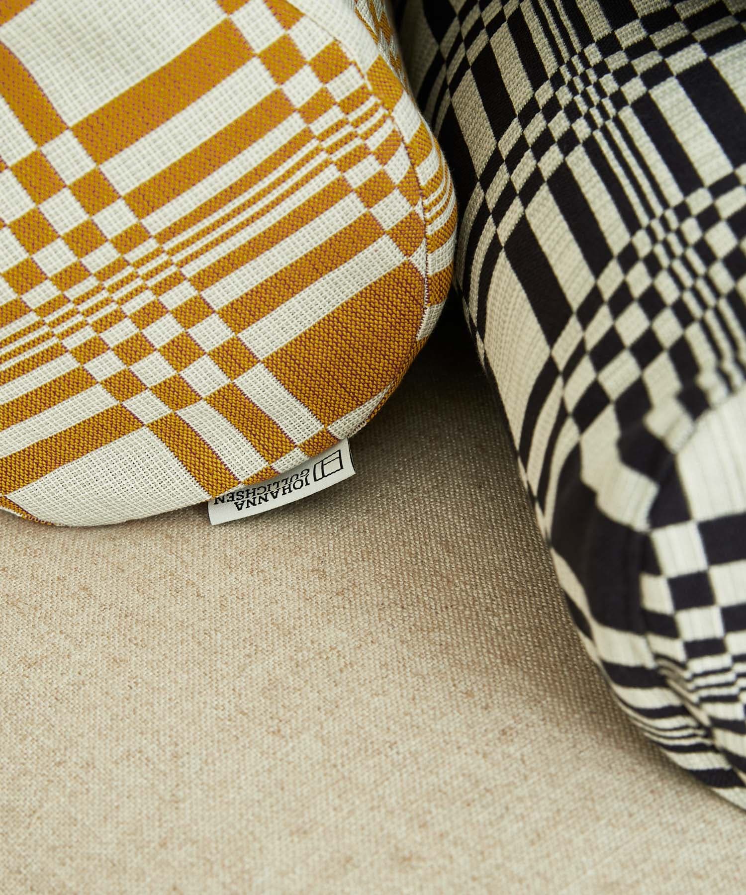 JOHANNA GULLICHSEN　TubeCushionCover Doris Black -