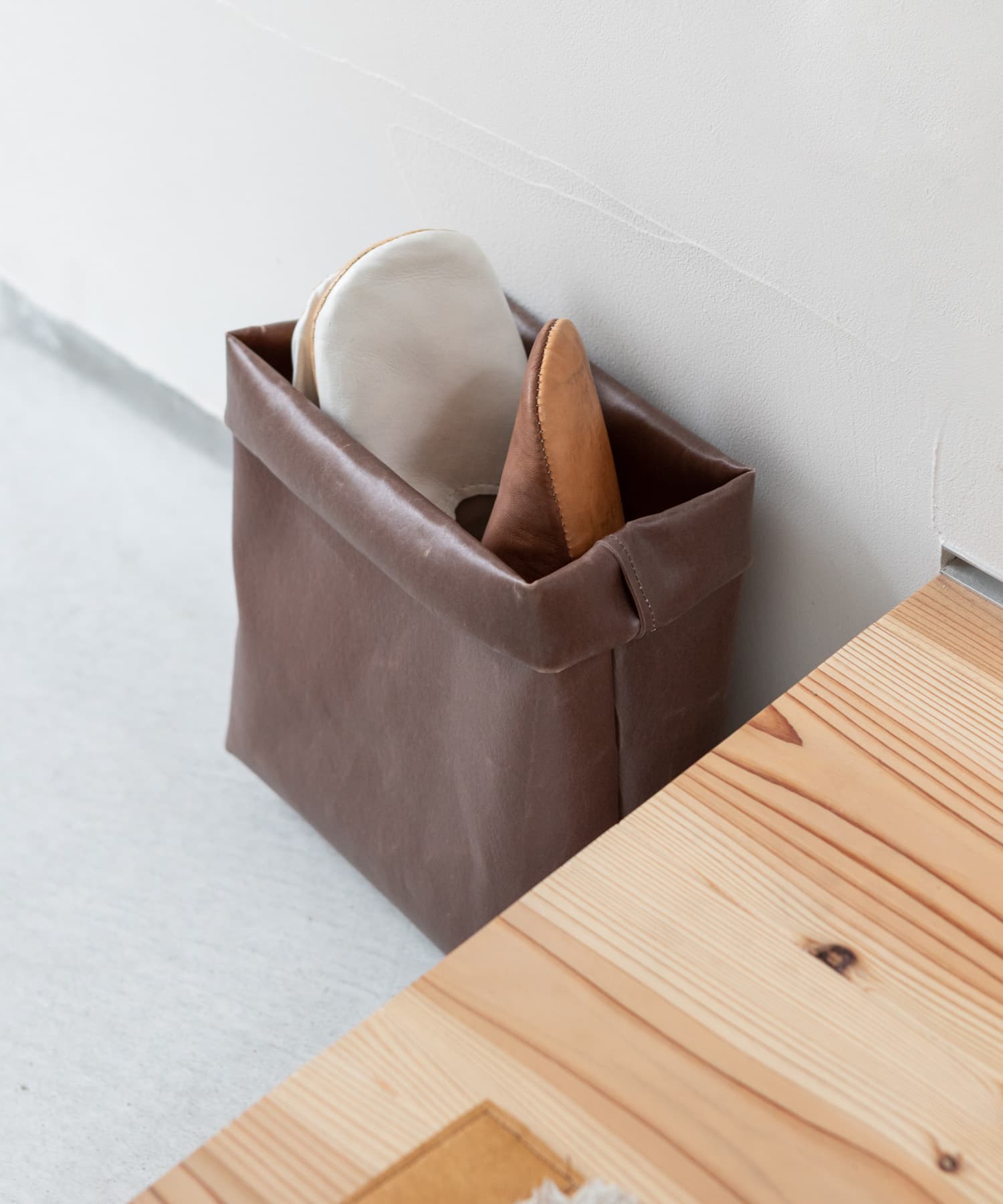 commpost　MULTIPURPOSE BAG M Brown M