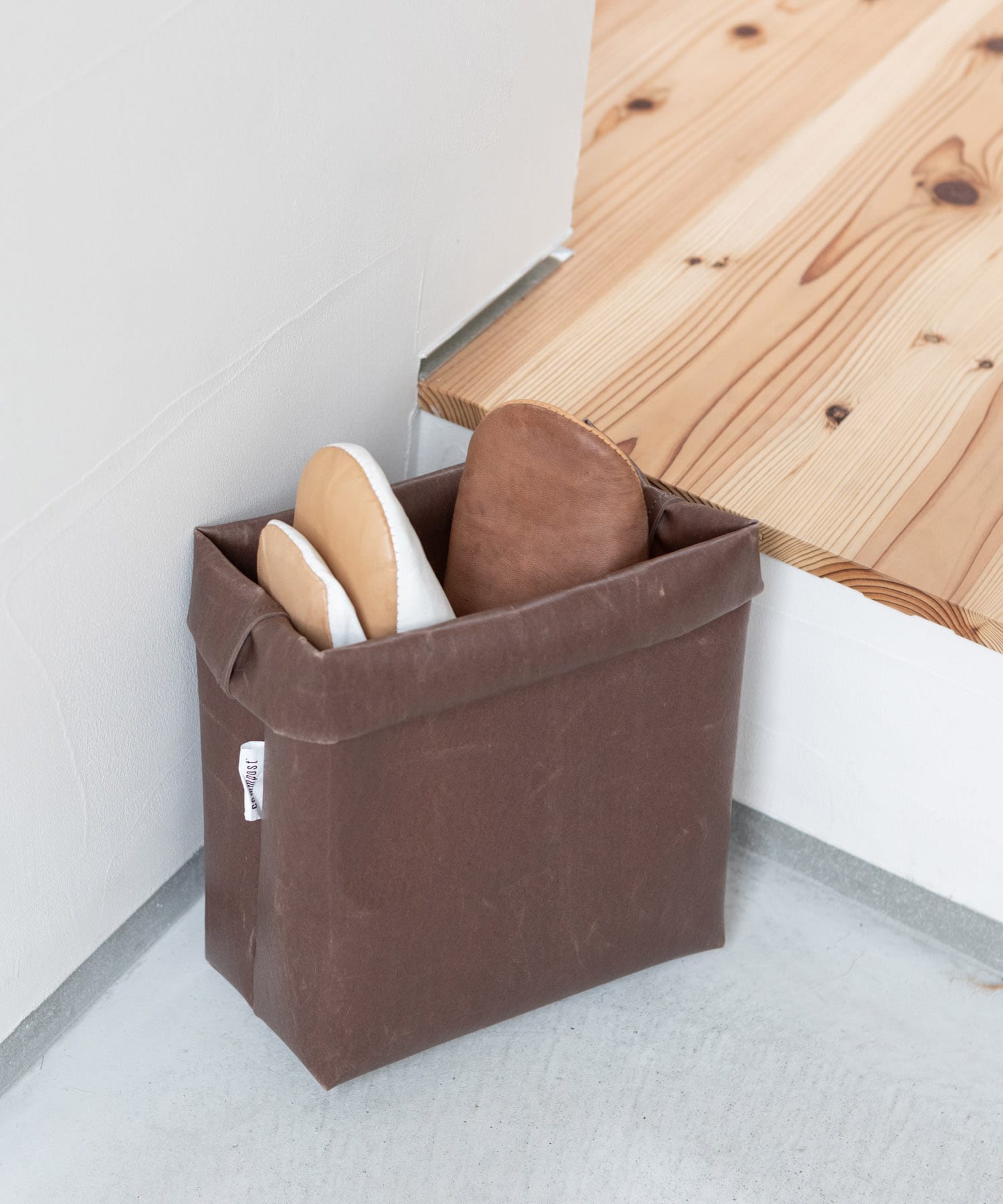 commpost　MULTIPURPOSE BAG M Brown M