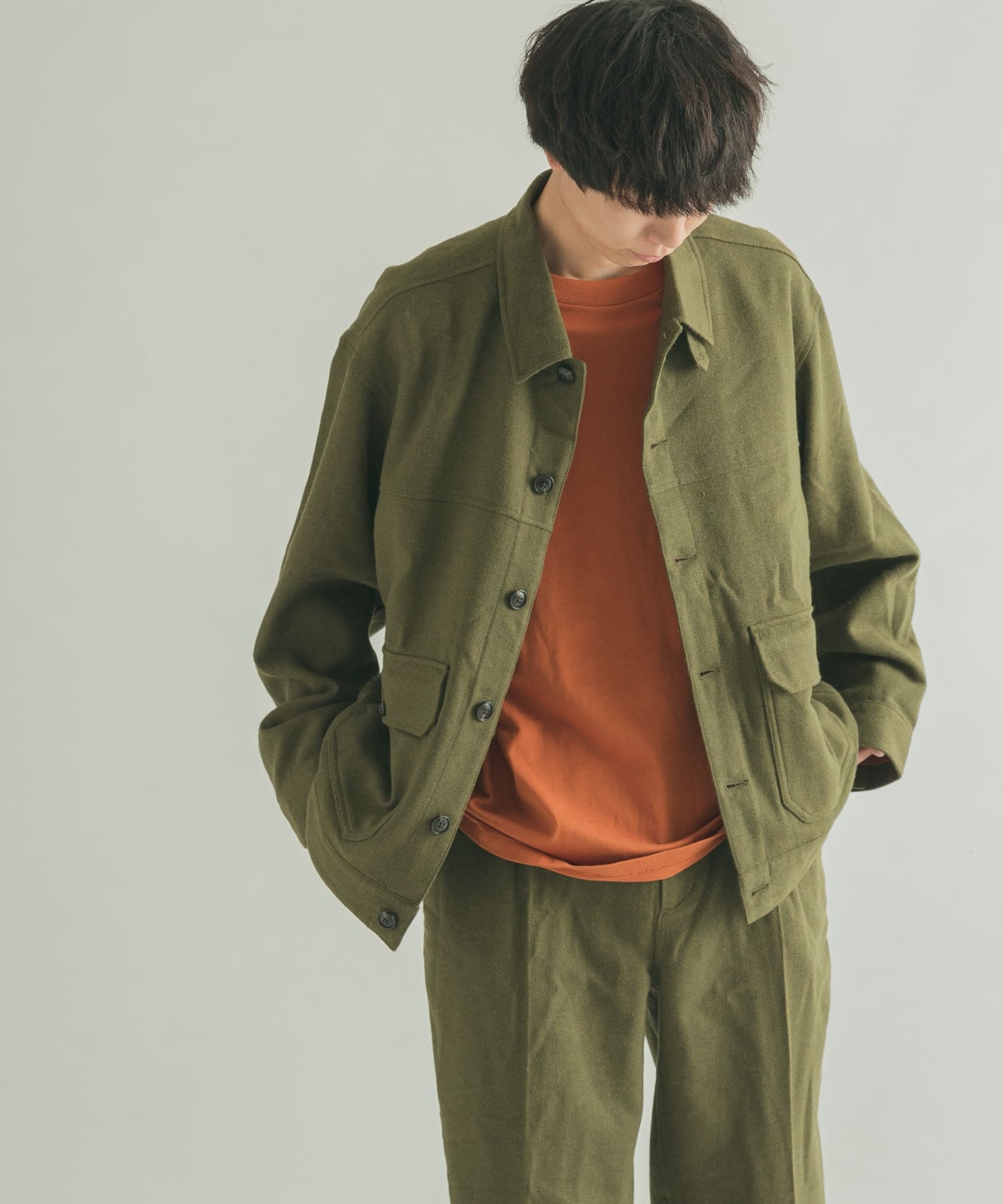 KHAKI