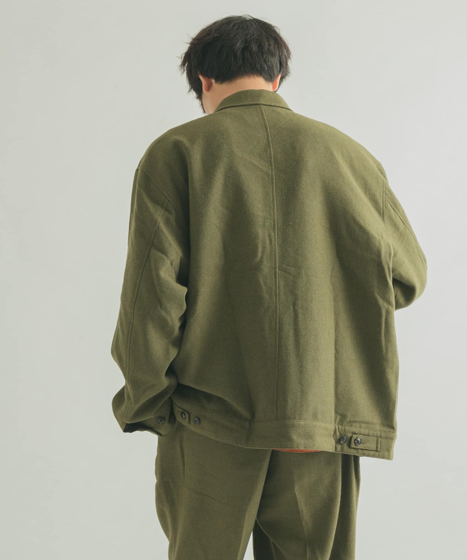 KHAKI