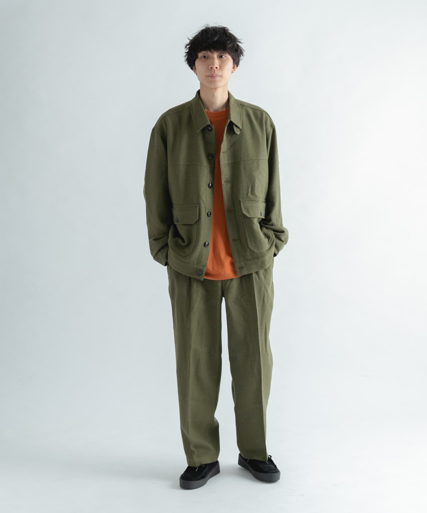 KHAKI