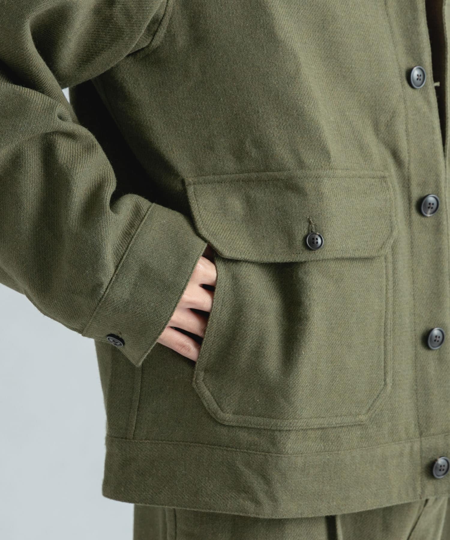 KHAKI