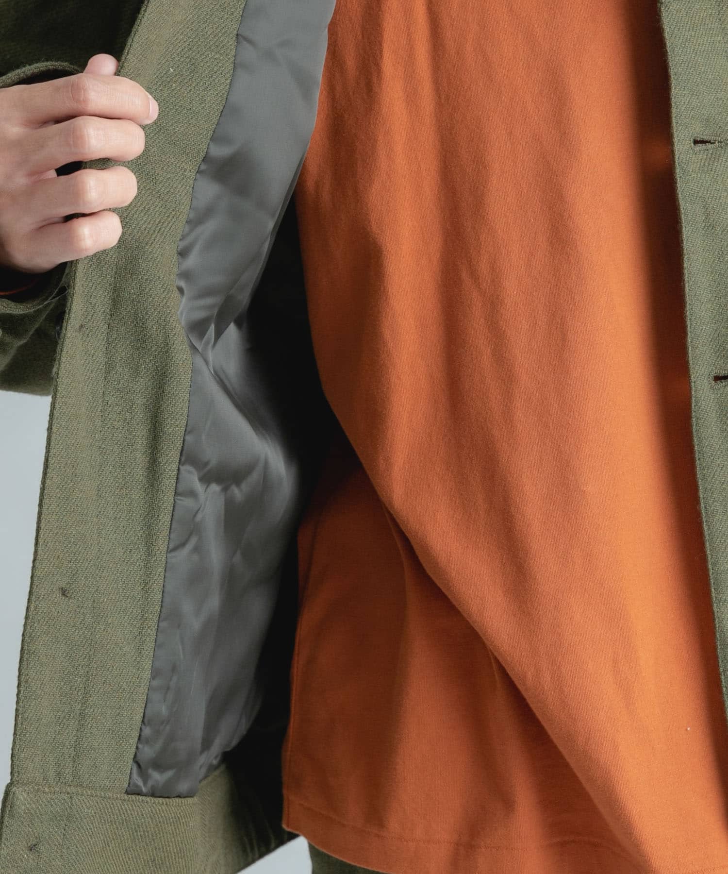 KHAKI