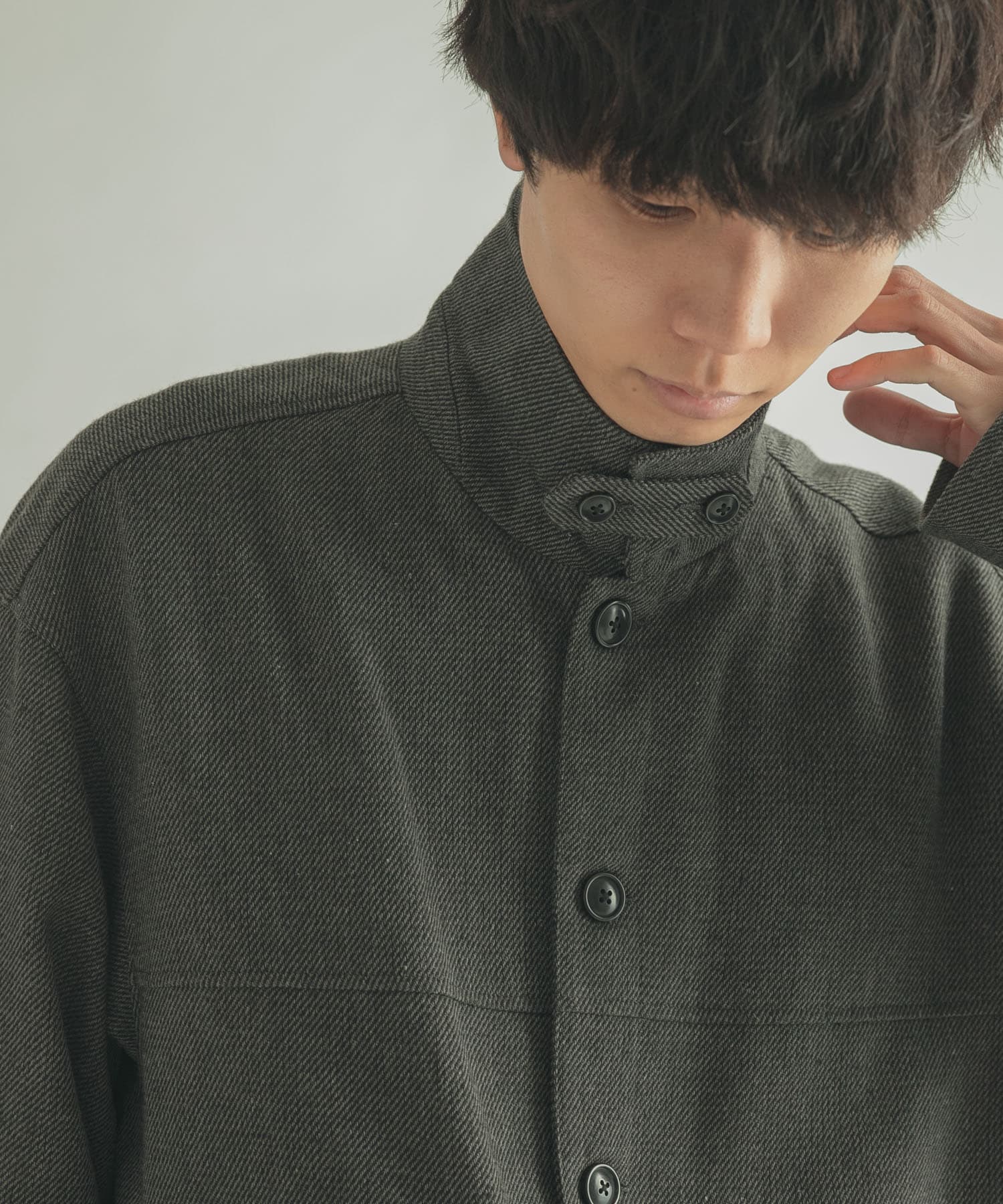 GRAY