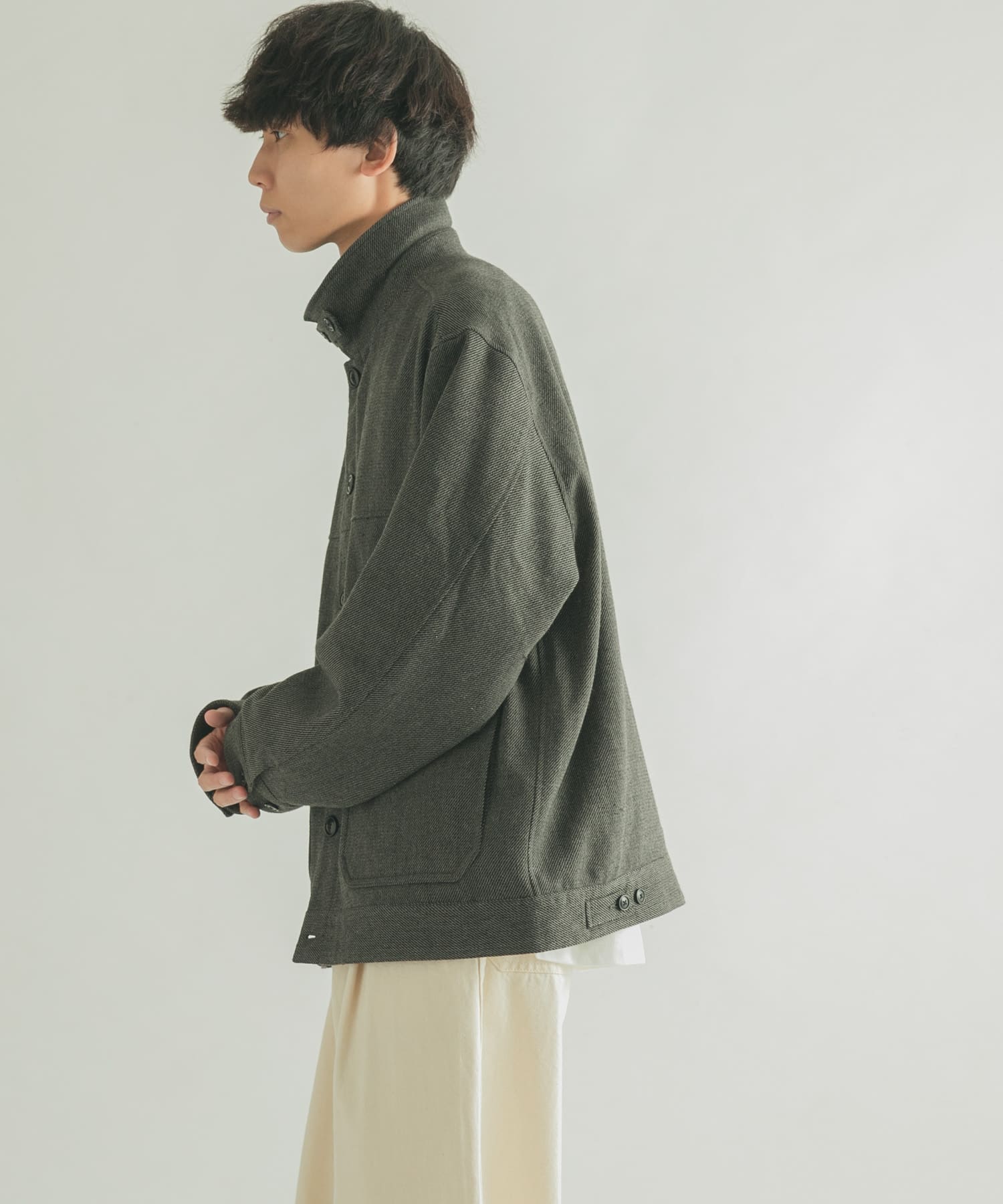 GRAY