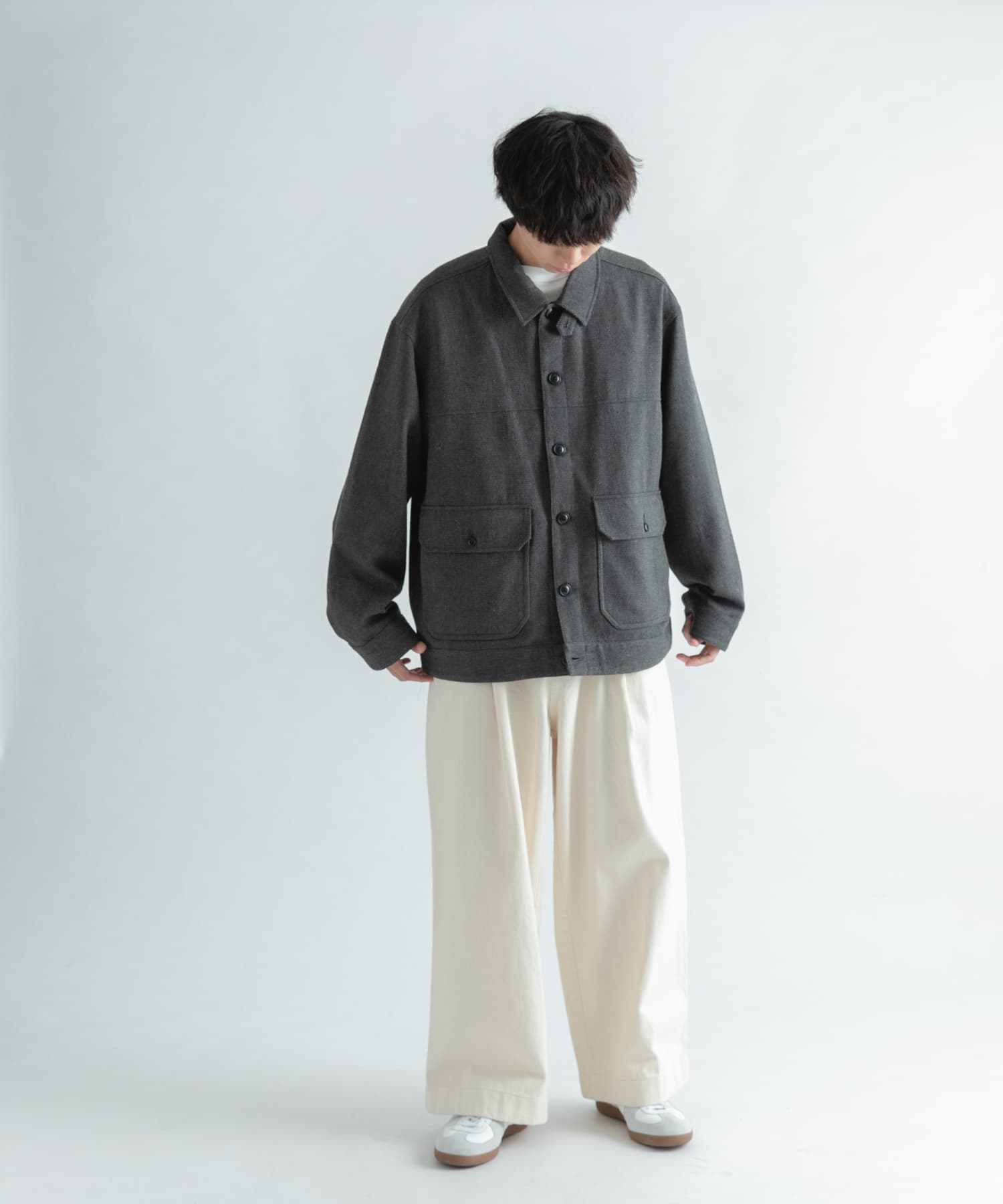 GRAY