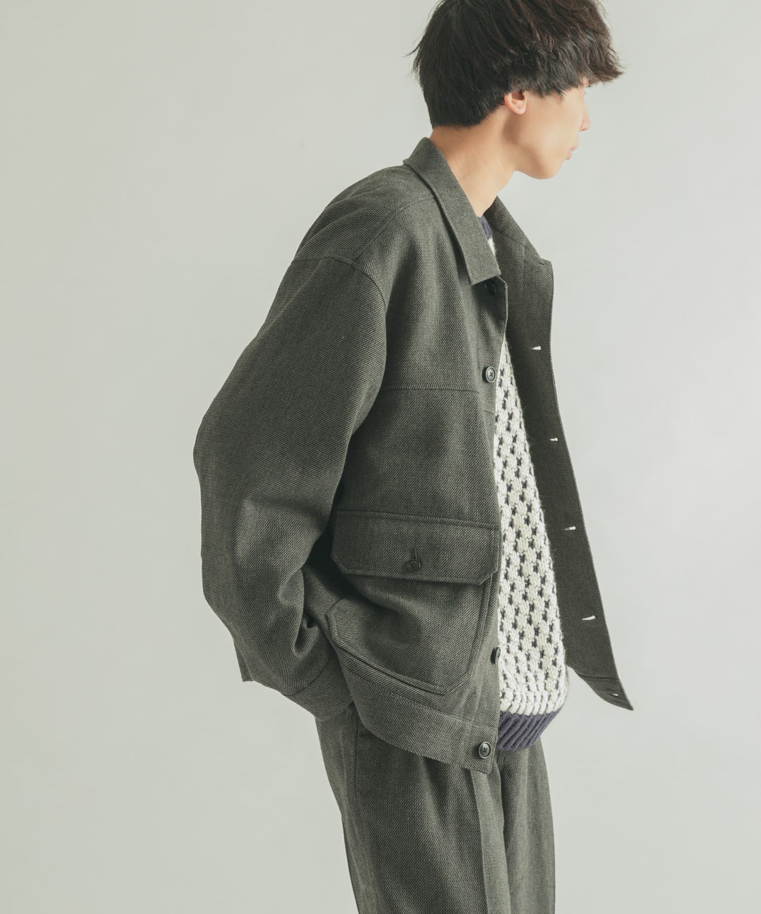 GRAY