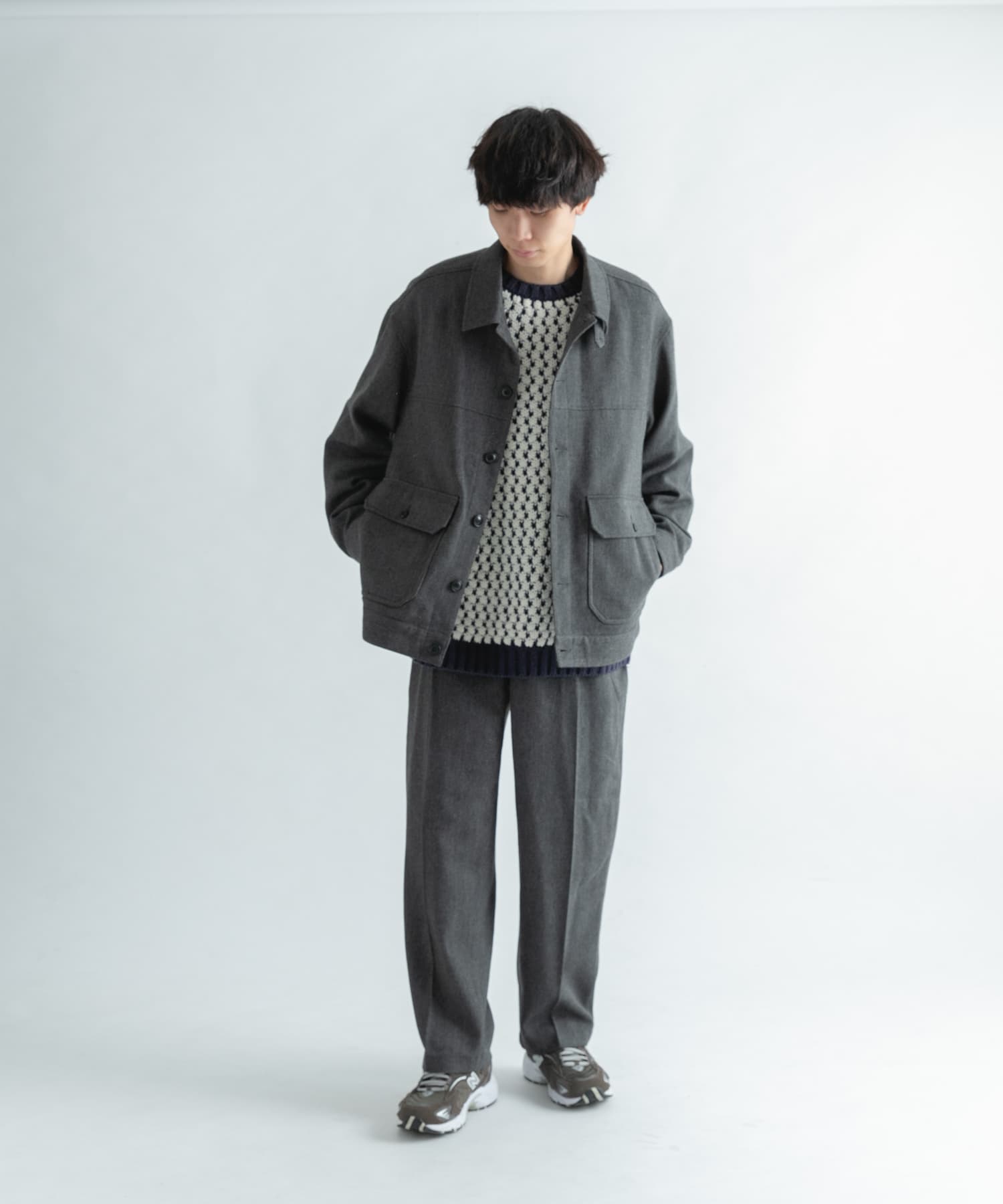 GRAY