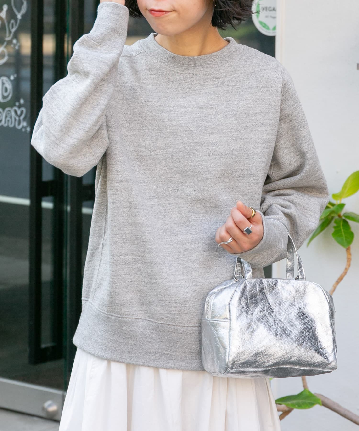 TOP GRAY