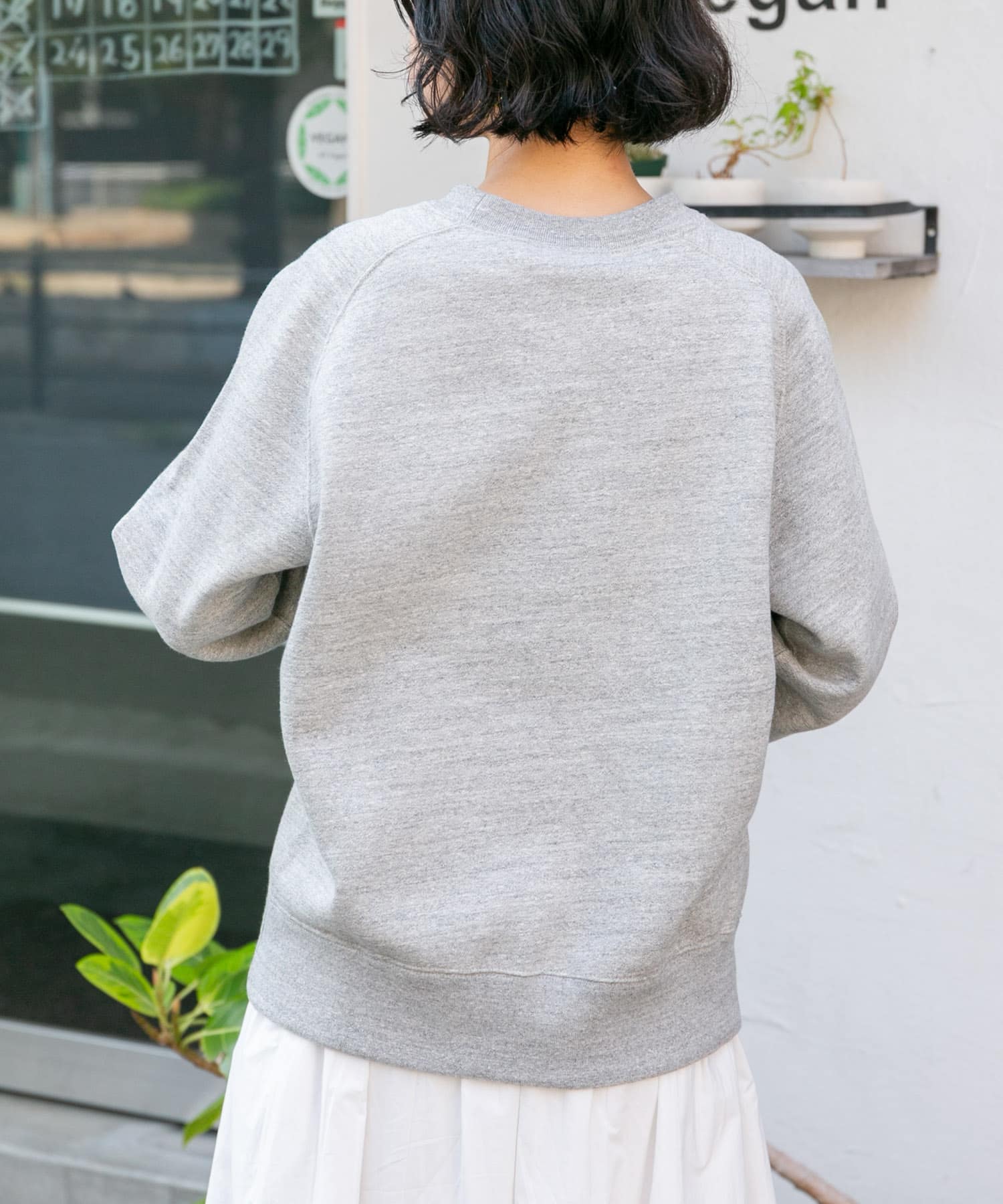 TOP GRAY