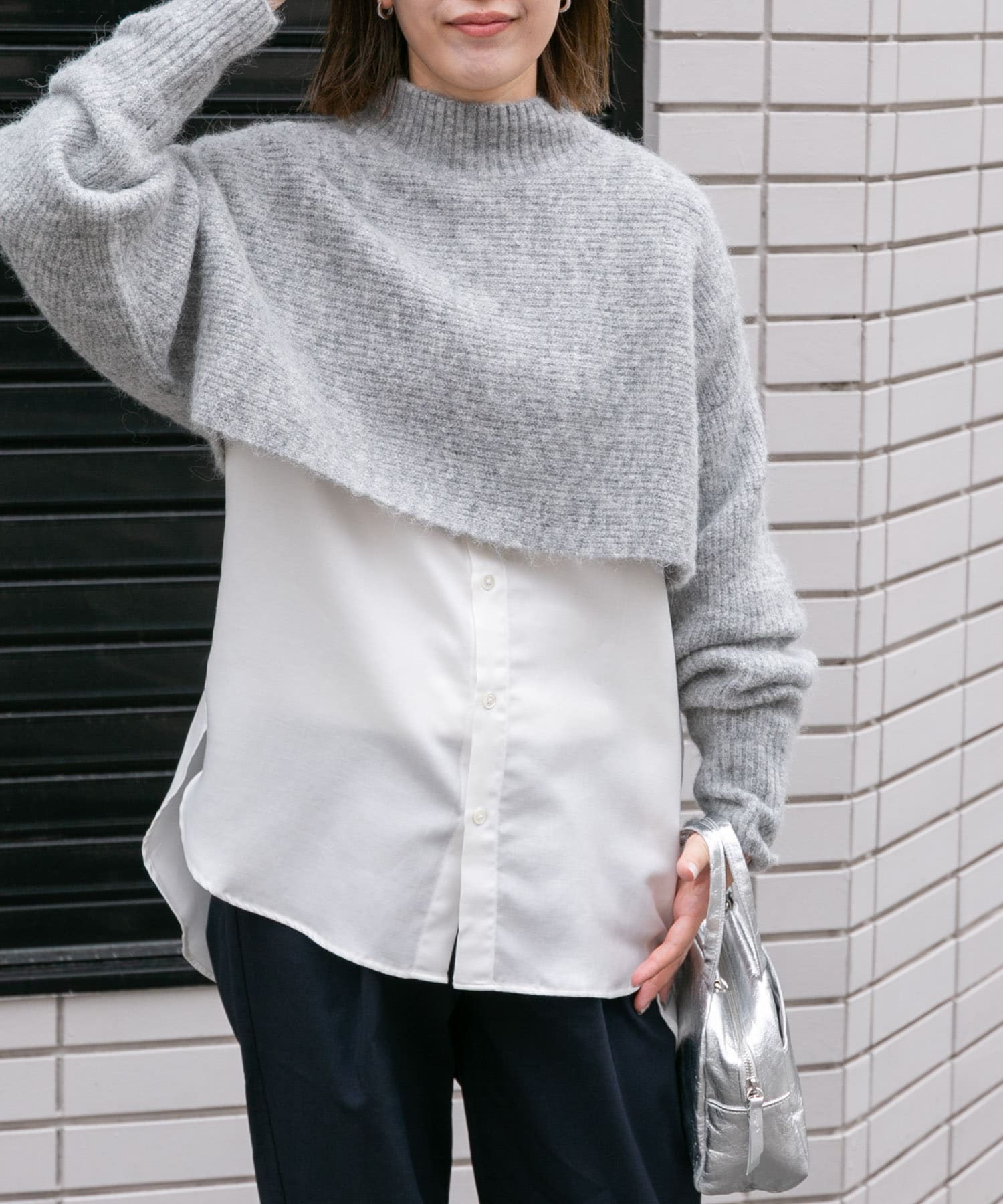 GRAY