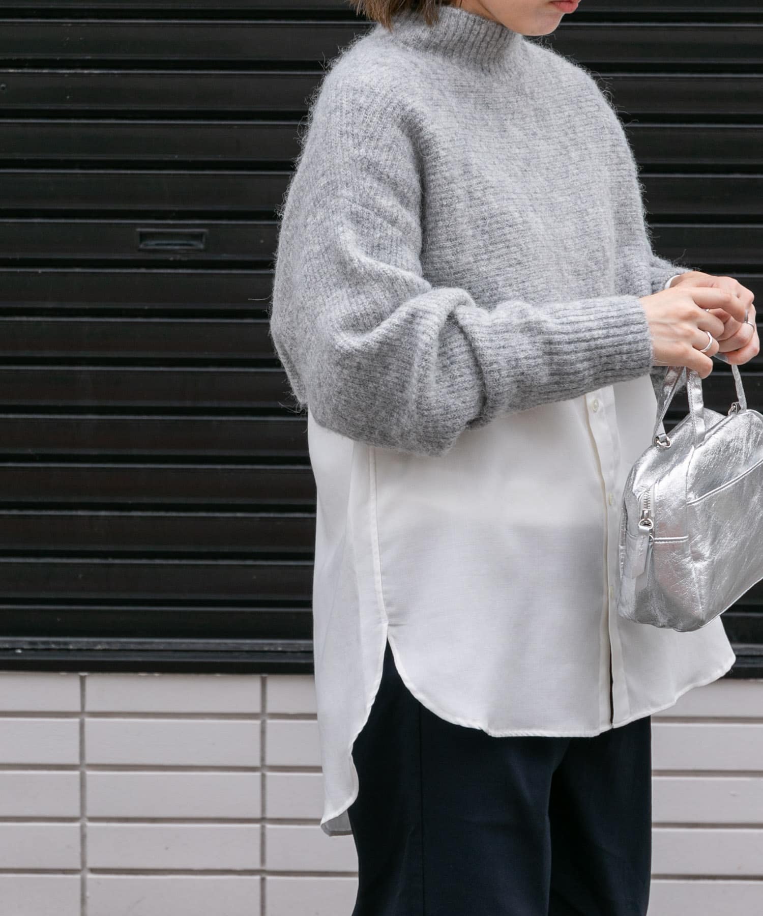 GRAY
