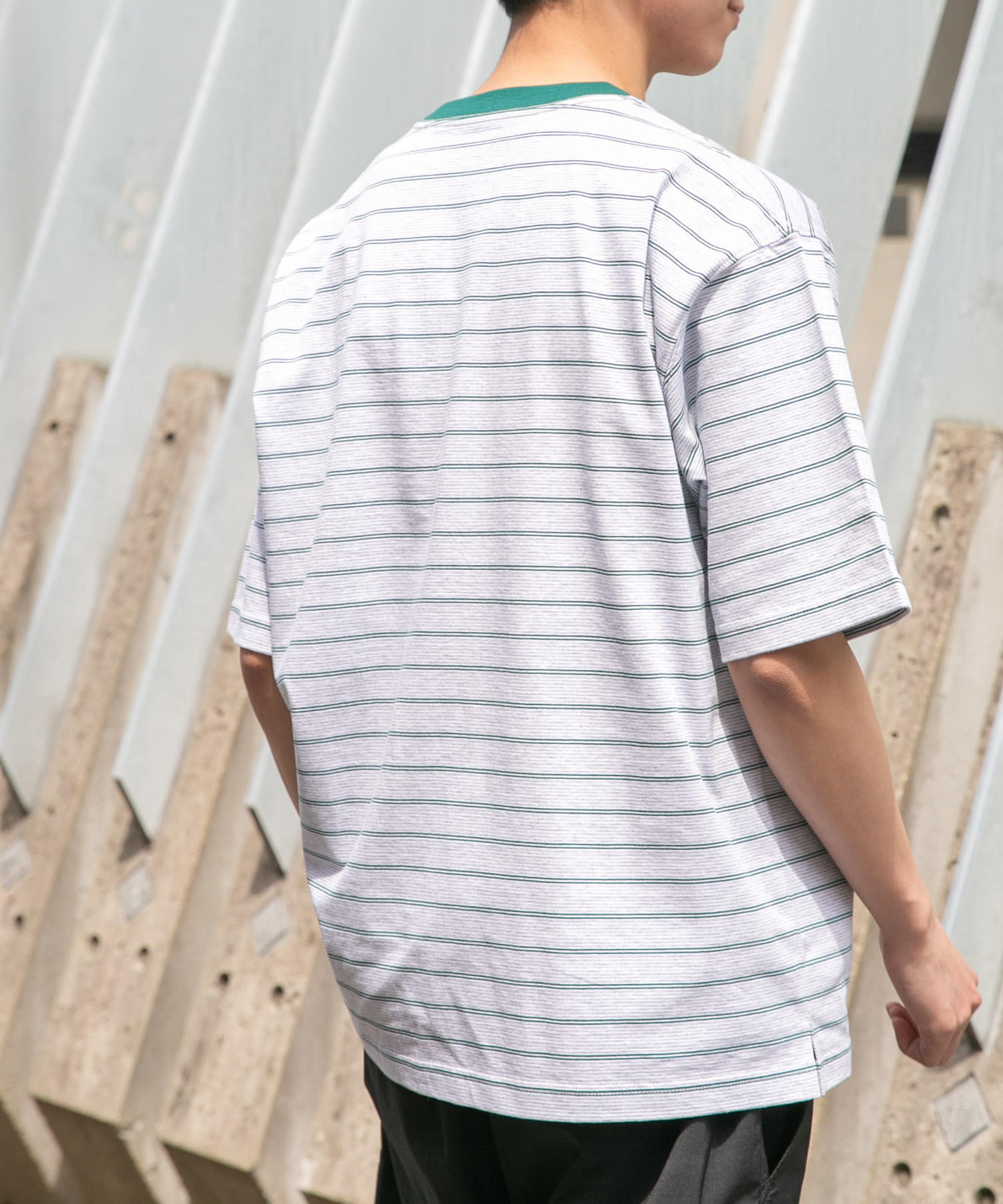GREEN