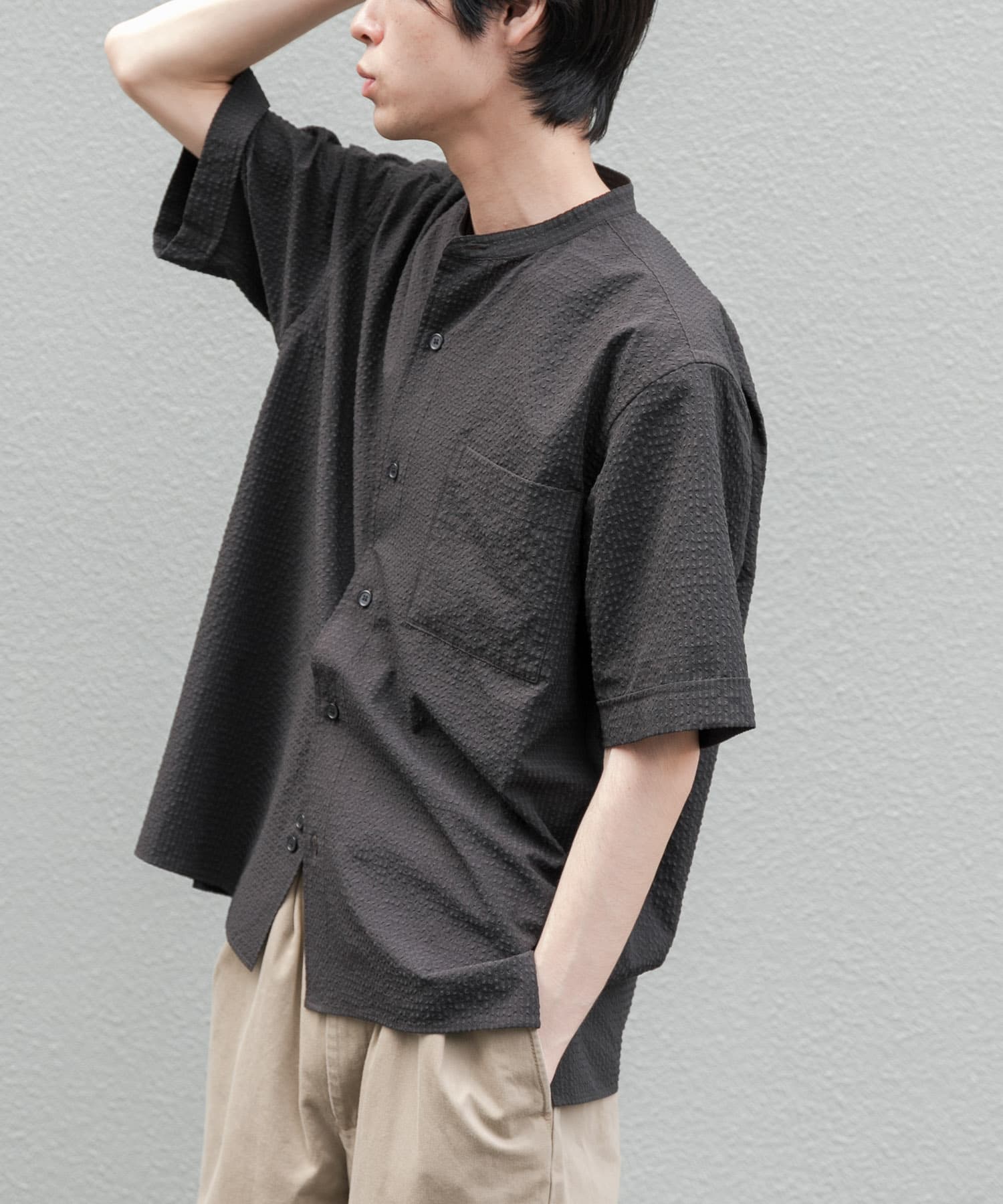 FORK&SPOON アニヴェンサッカーシャツ(4 BLACK): トップス｜URBAN