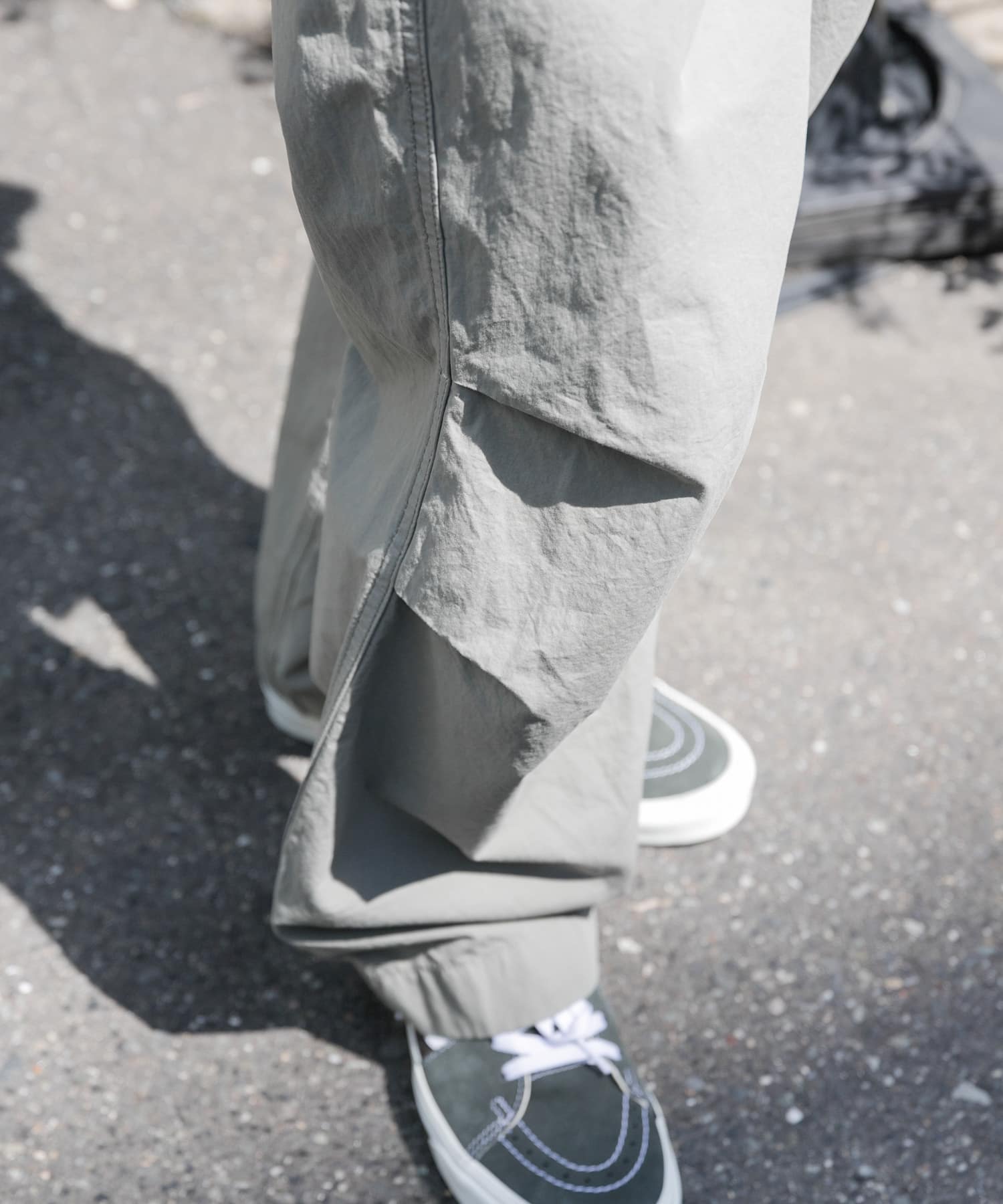 KHAKI