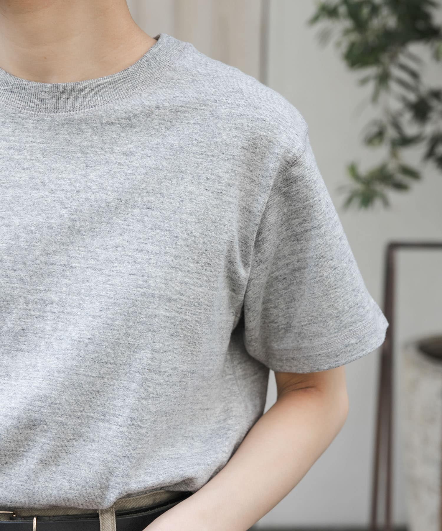 TOP GRAY