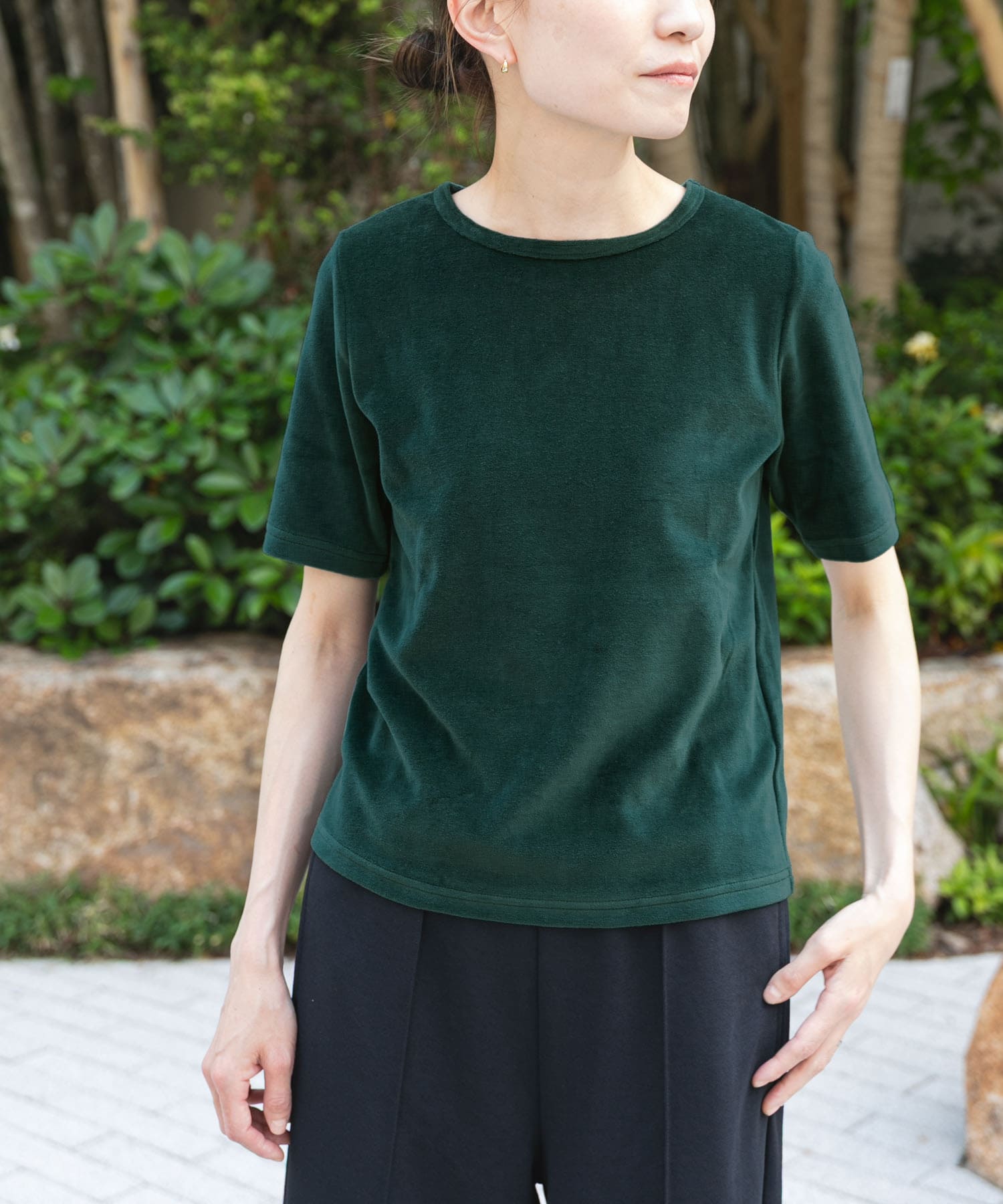 GREEN