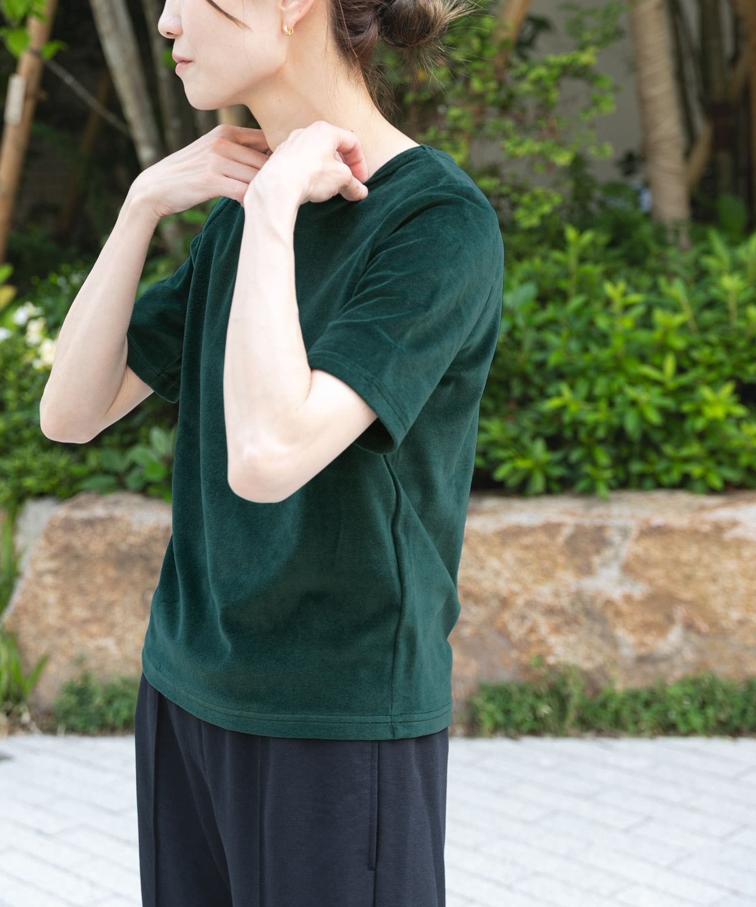 GREEN