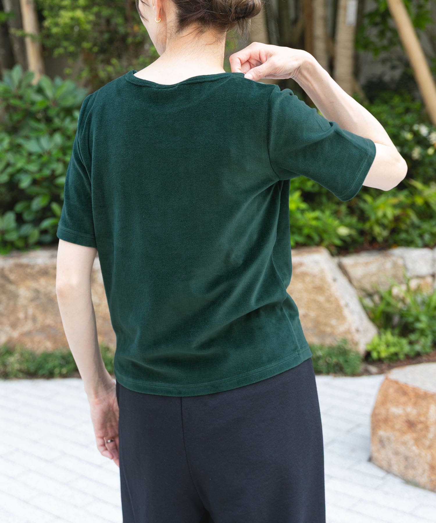 GREEN