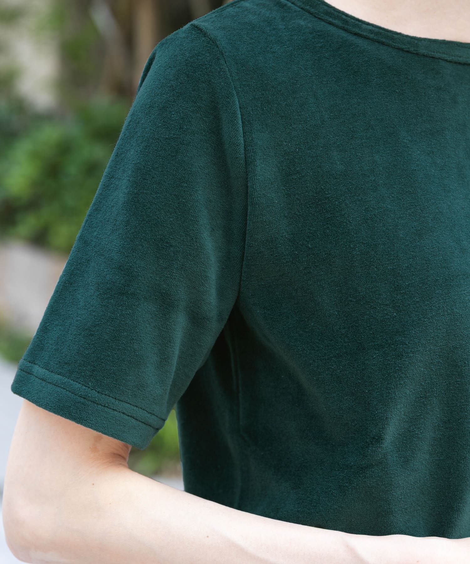 GREEN
