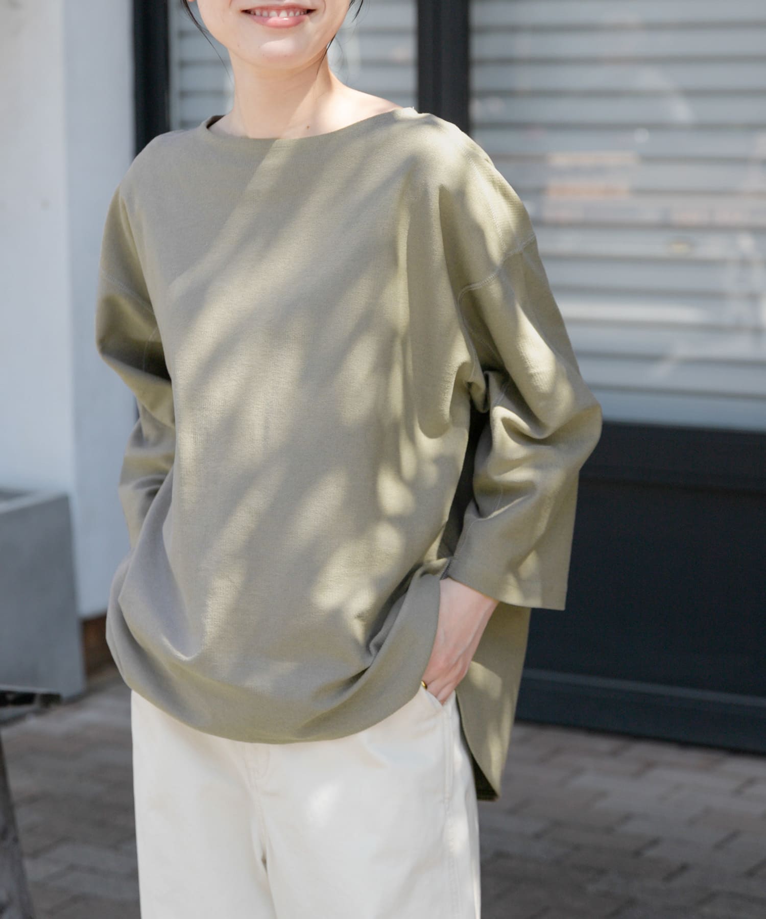 KHAKI