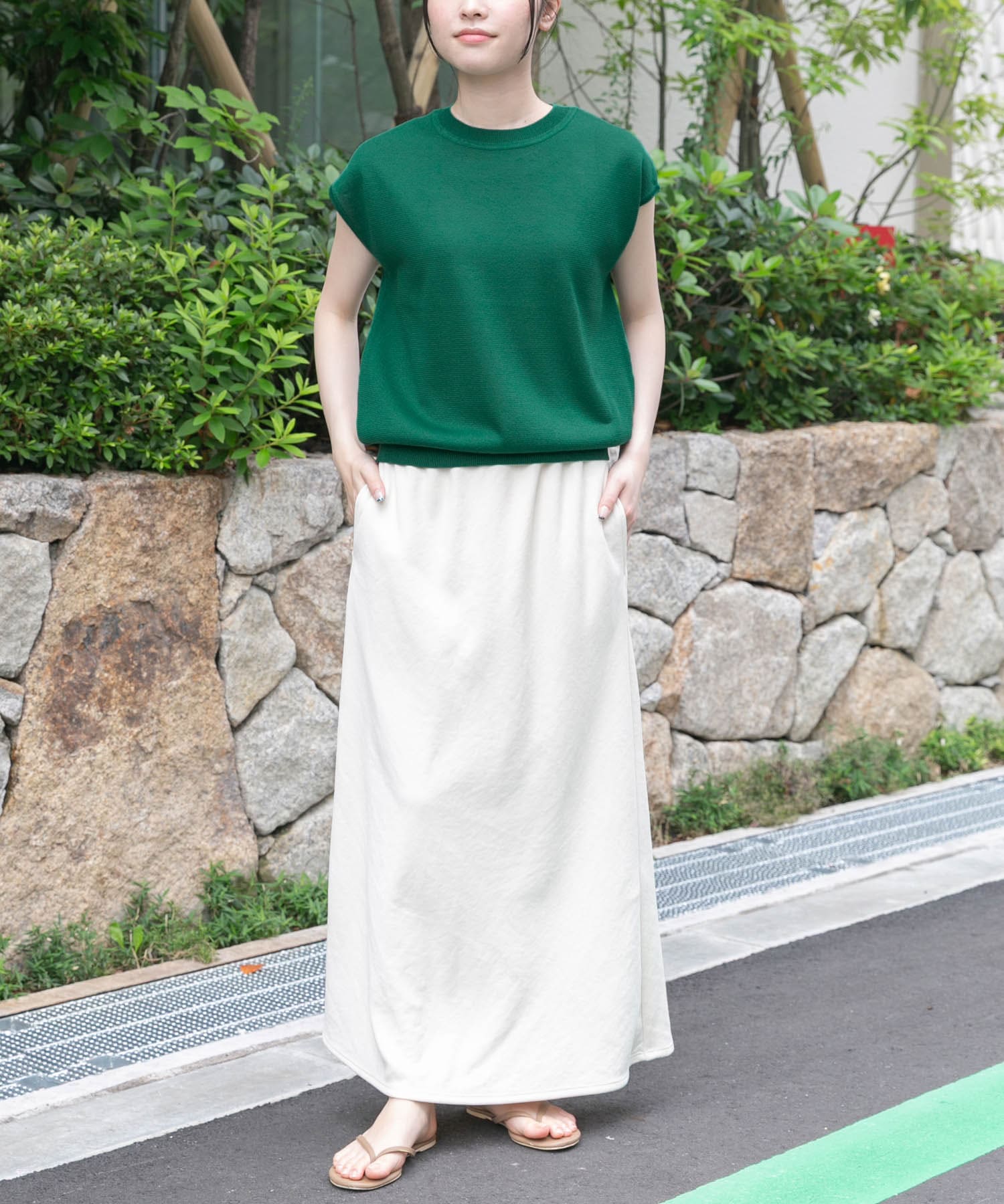 GREEN