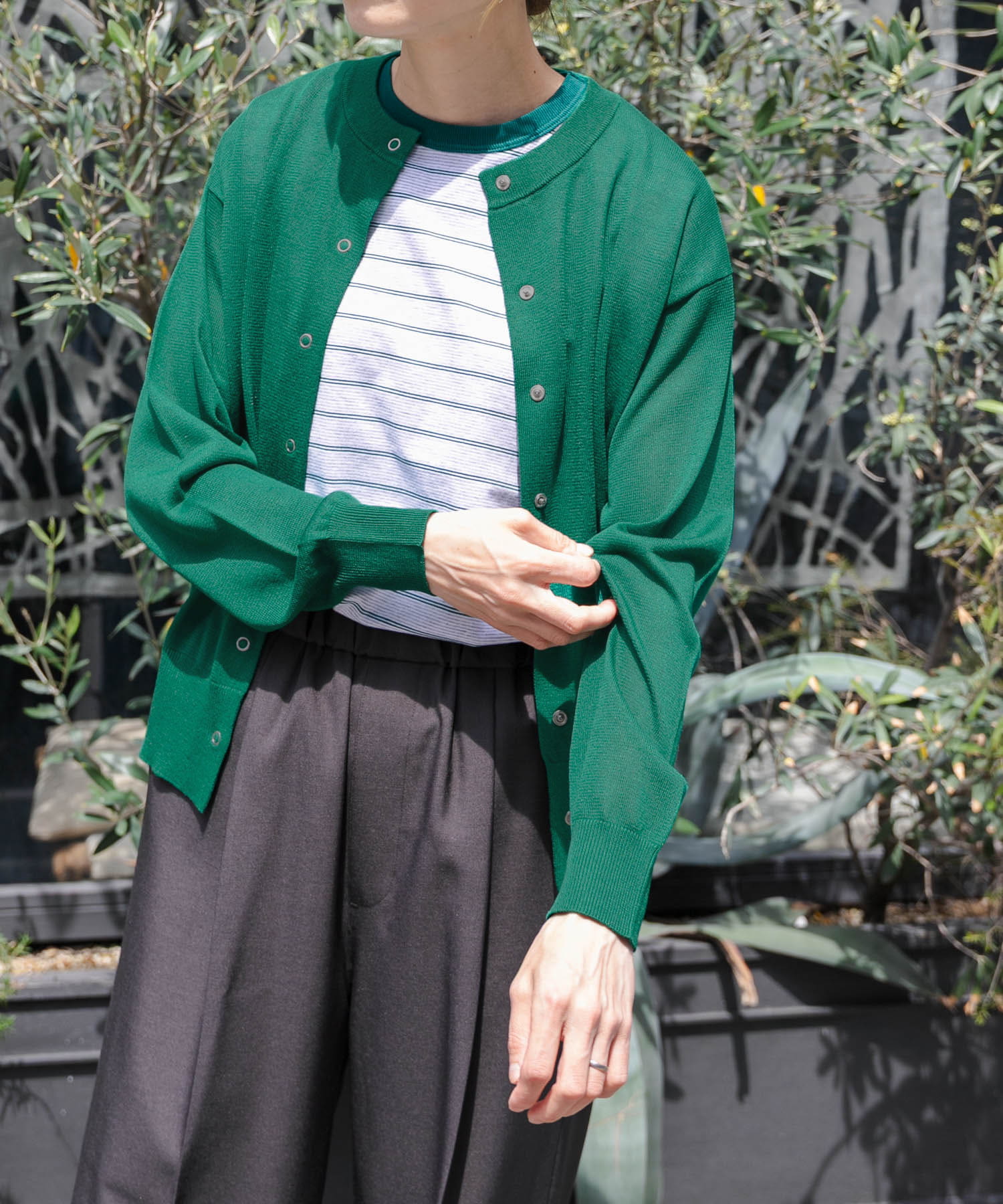 GREEN
