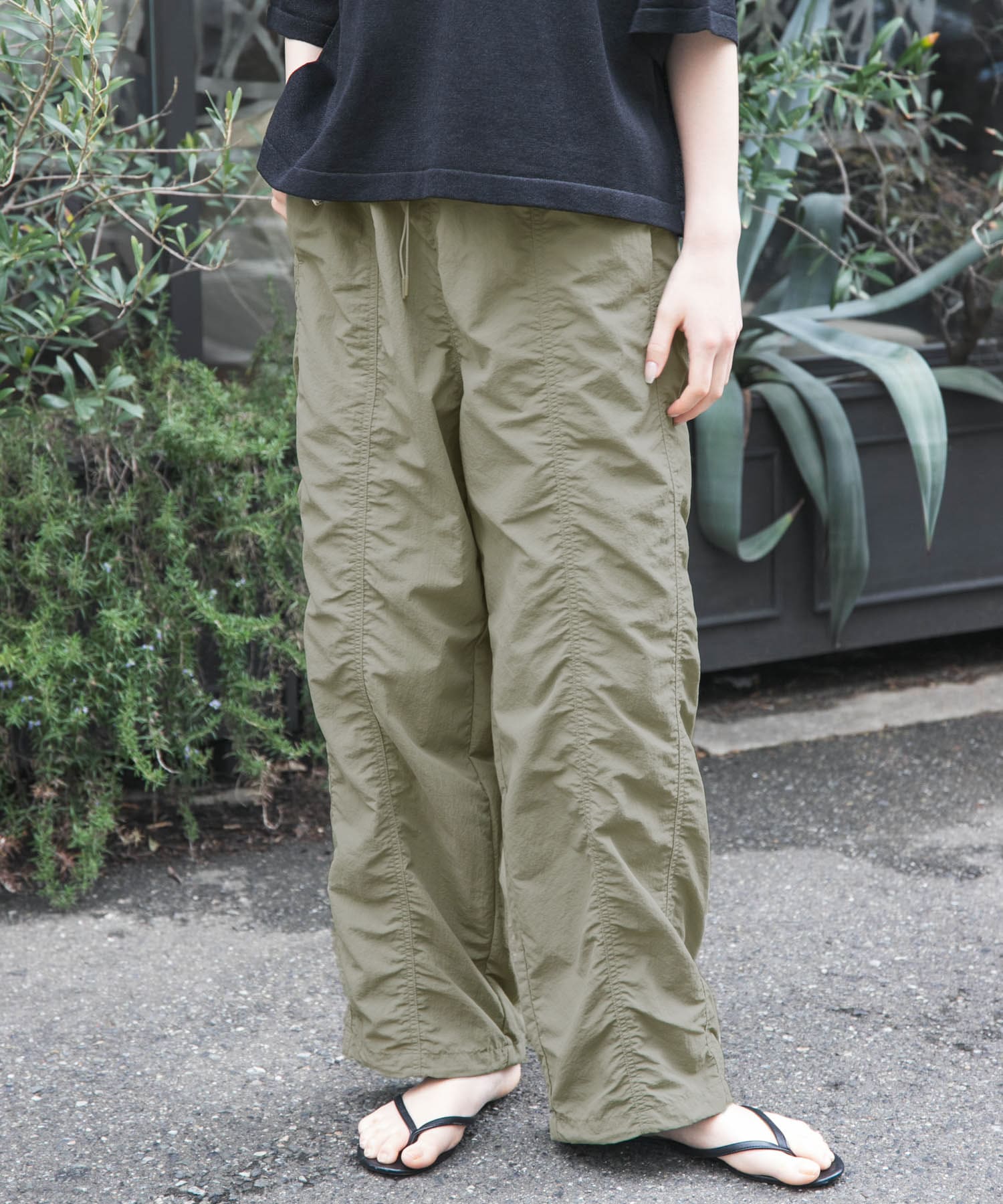 FORK&SPOON　センターシームドローストリングパンツ