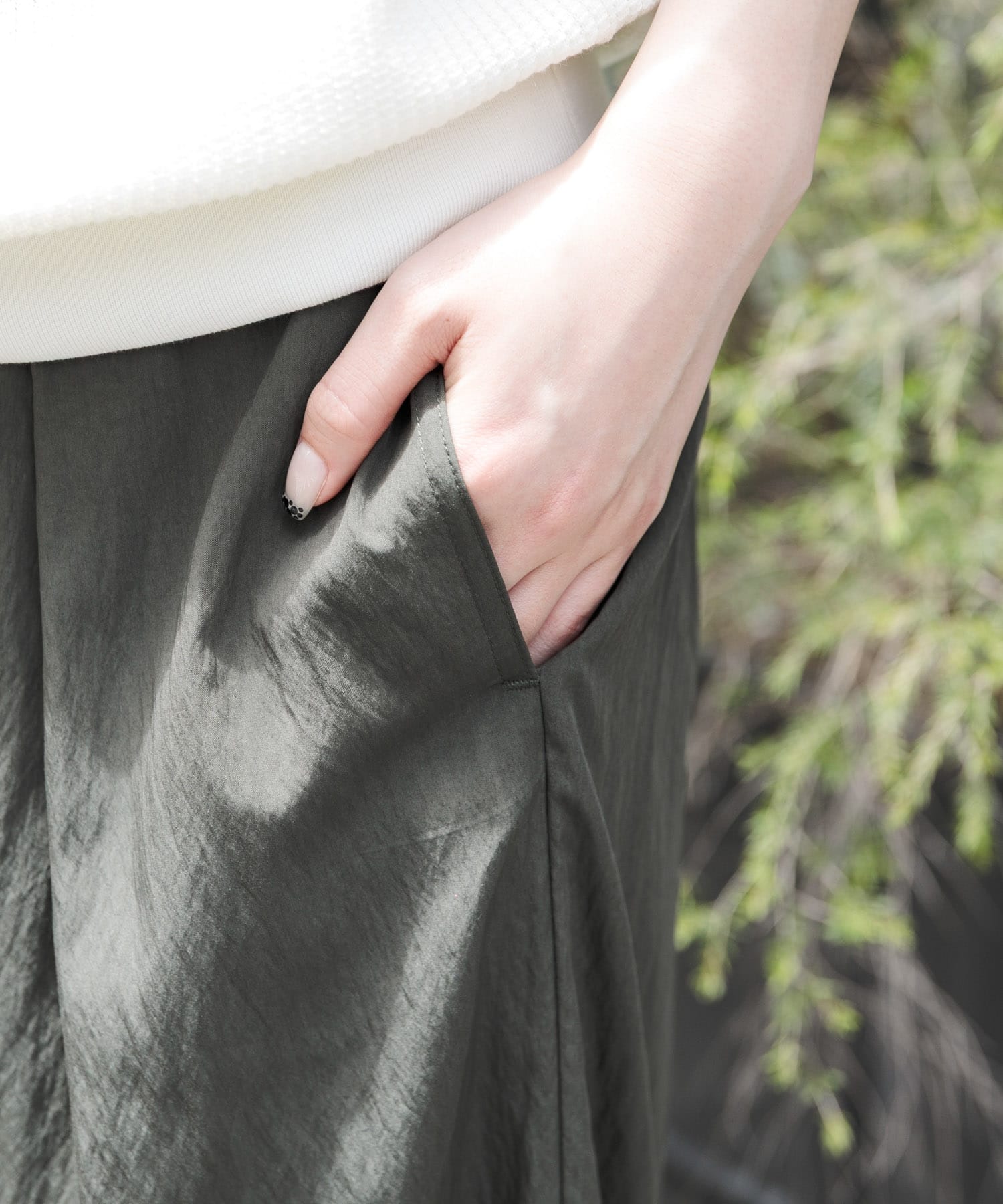 KHAKI
