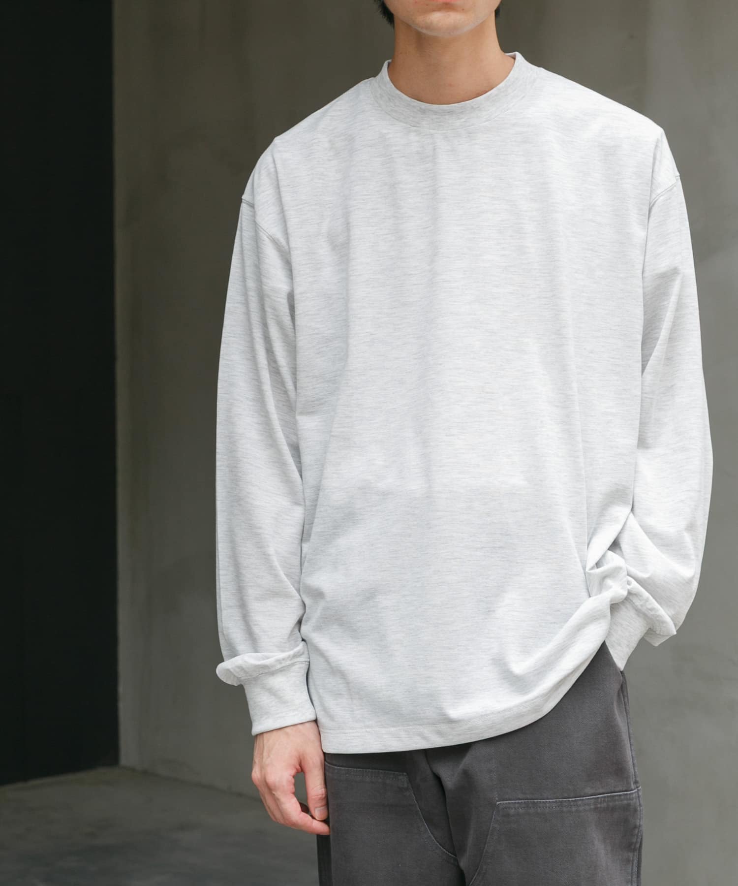 TOP GRAY