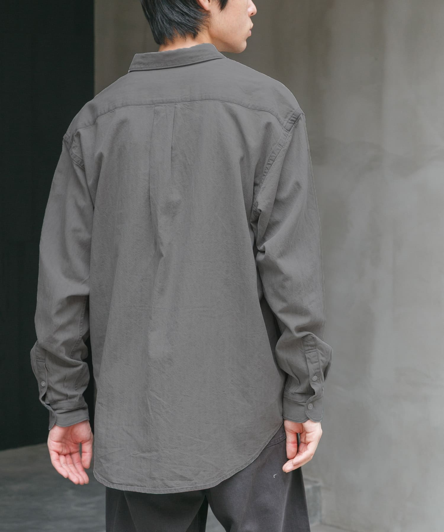 GRAY