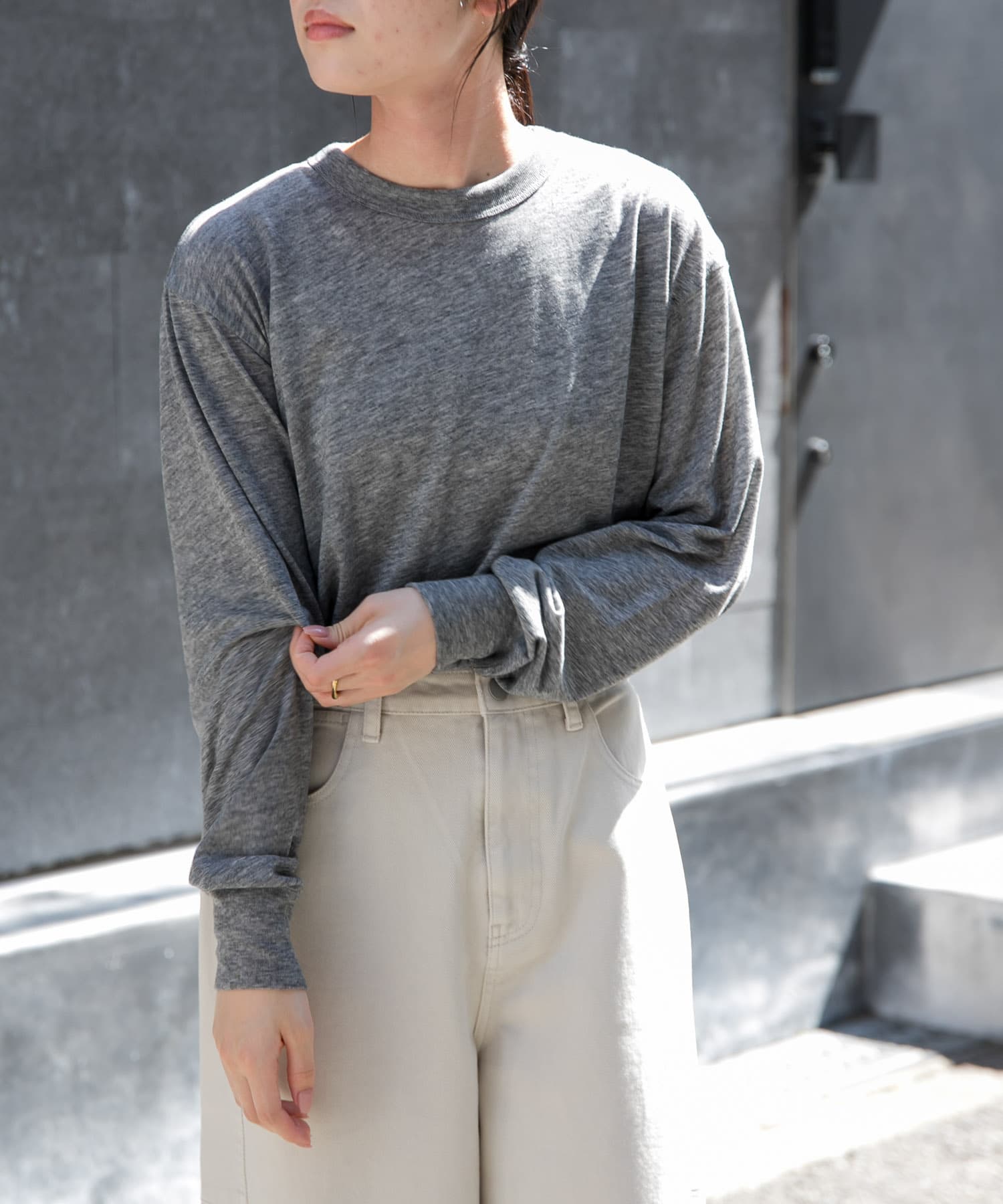 TOP GRAY