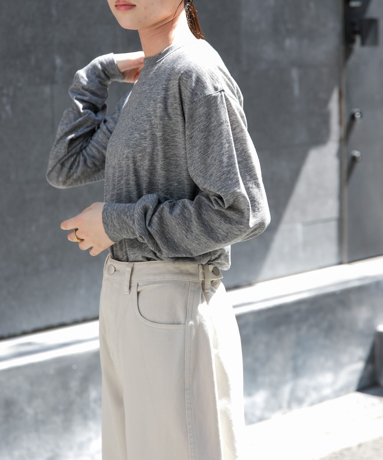TOP GRAY