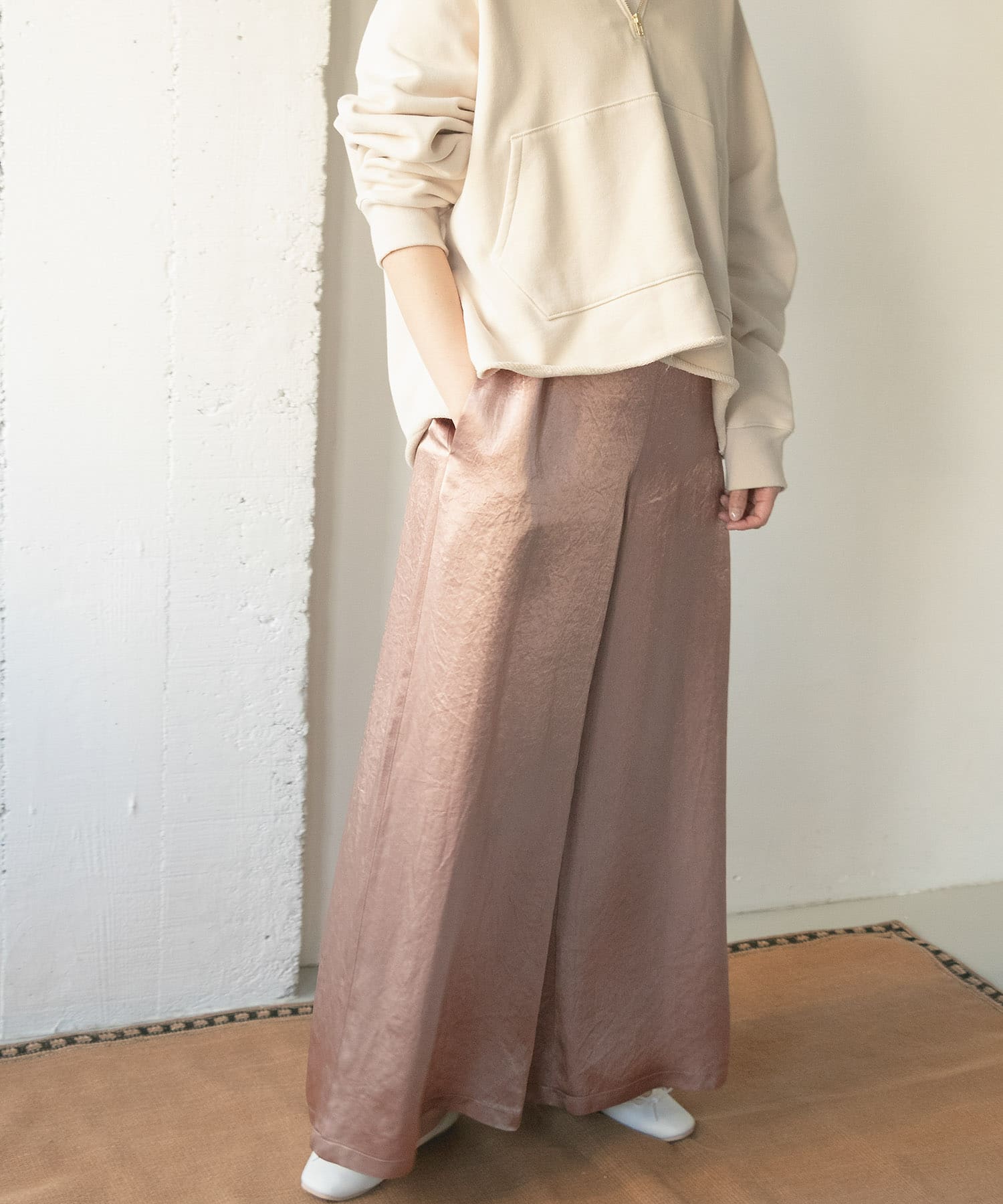 thint　クラッシュサテンサロペット PINK BEIGE one