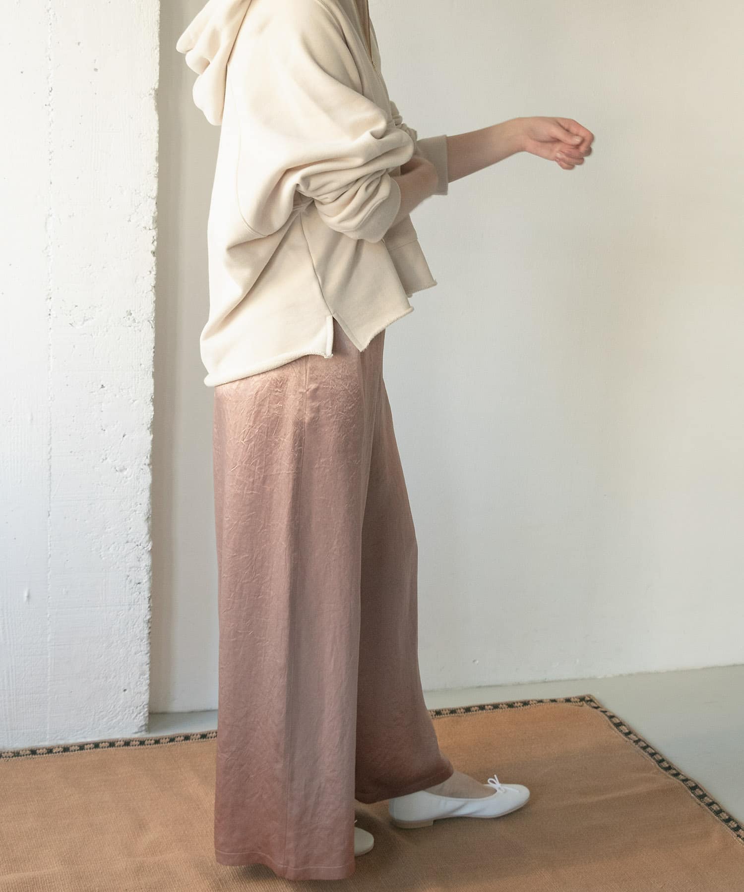 thint　クラッシュサテンサロペット PINK BEIGE one