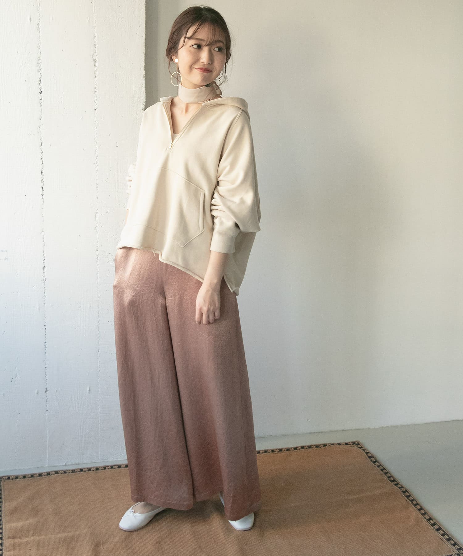 thint　クラッシュサテンサロペット PINK BEIGE one