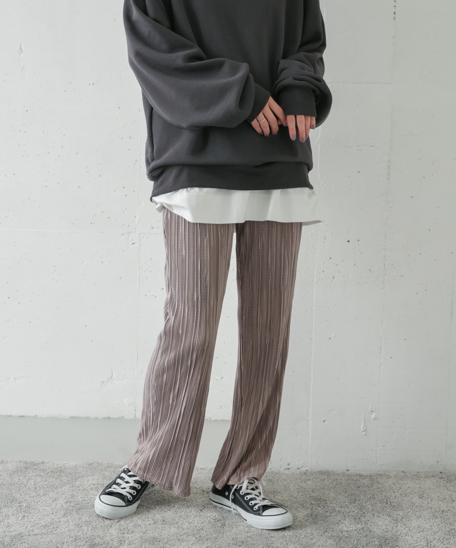 『WEB限定』thint　サテンプリーツパンツ GREGE M
