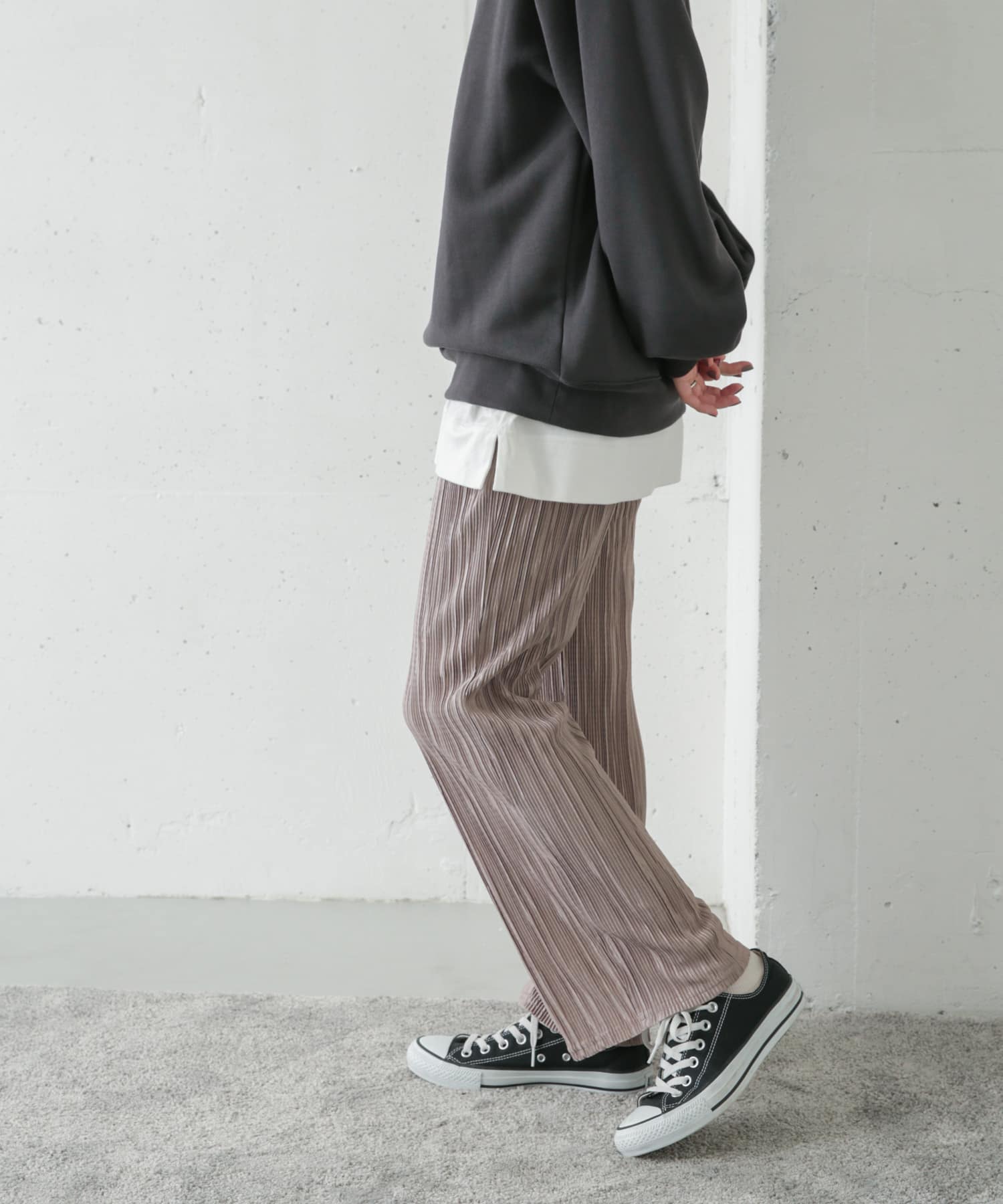 『WEB限定』thint　サテンプリーツパンツ GREGE M
