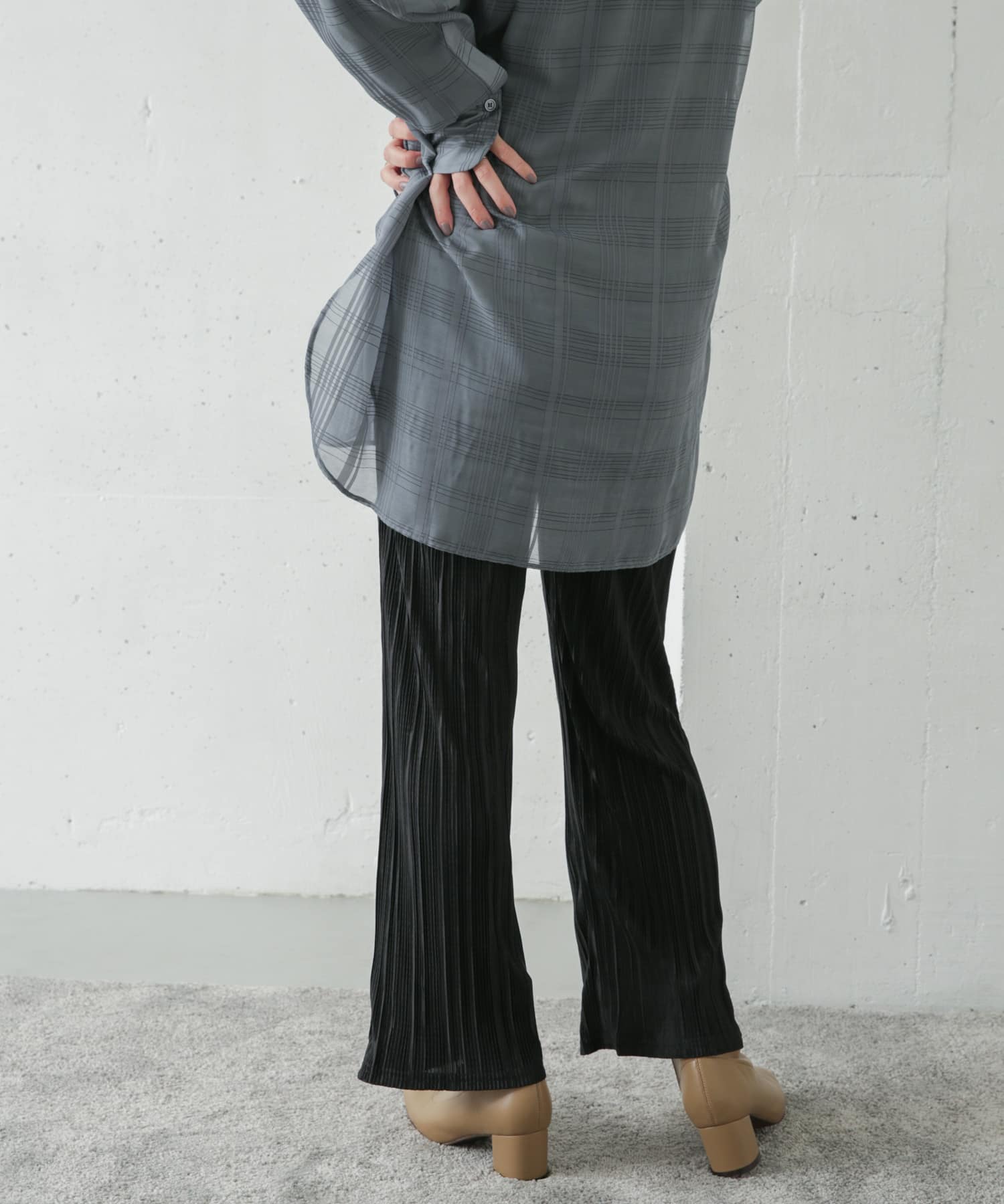 『WEB限定』thint　サテンプリーツパンツ BLK M