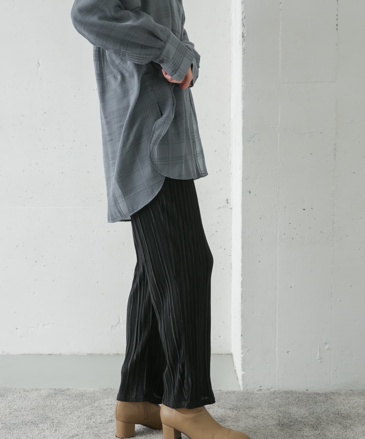 『WEB限定』thint　サテンプリーツパンツ BLK M