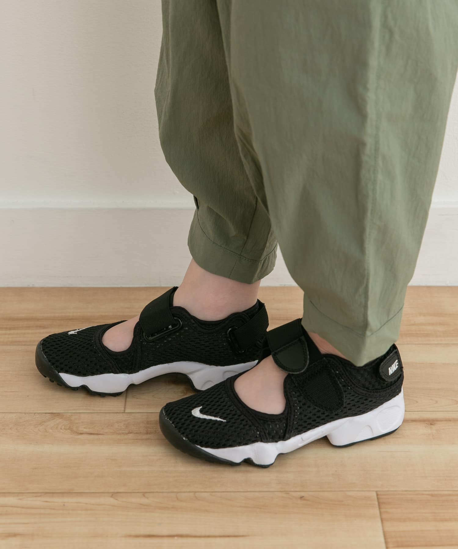 NIKE　ナイキ リフト GSPS(KIDS) ブラックホワイト 17