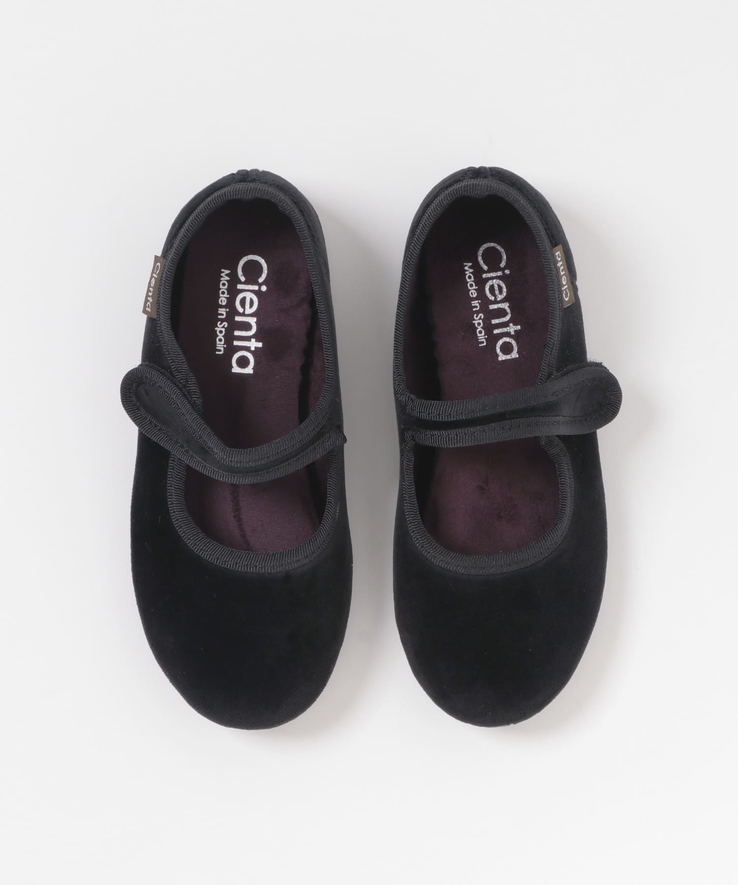 Cienta　ベロアストラップシューズ NEGRO 17