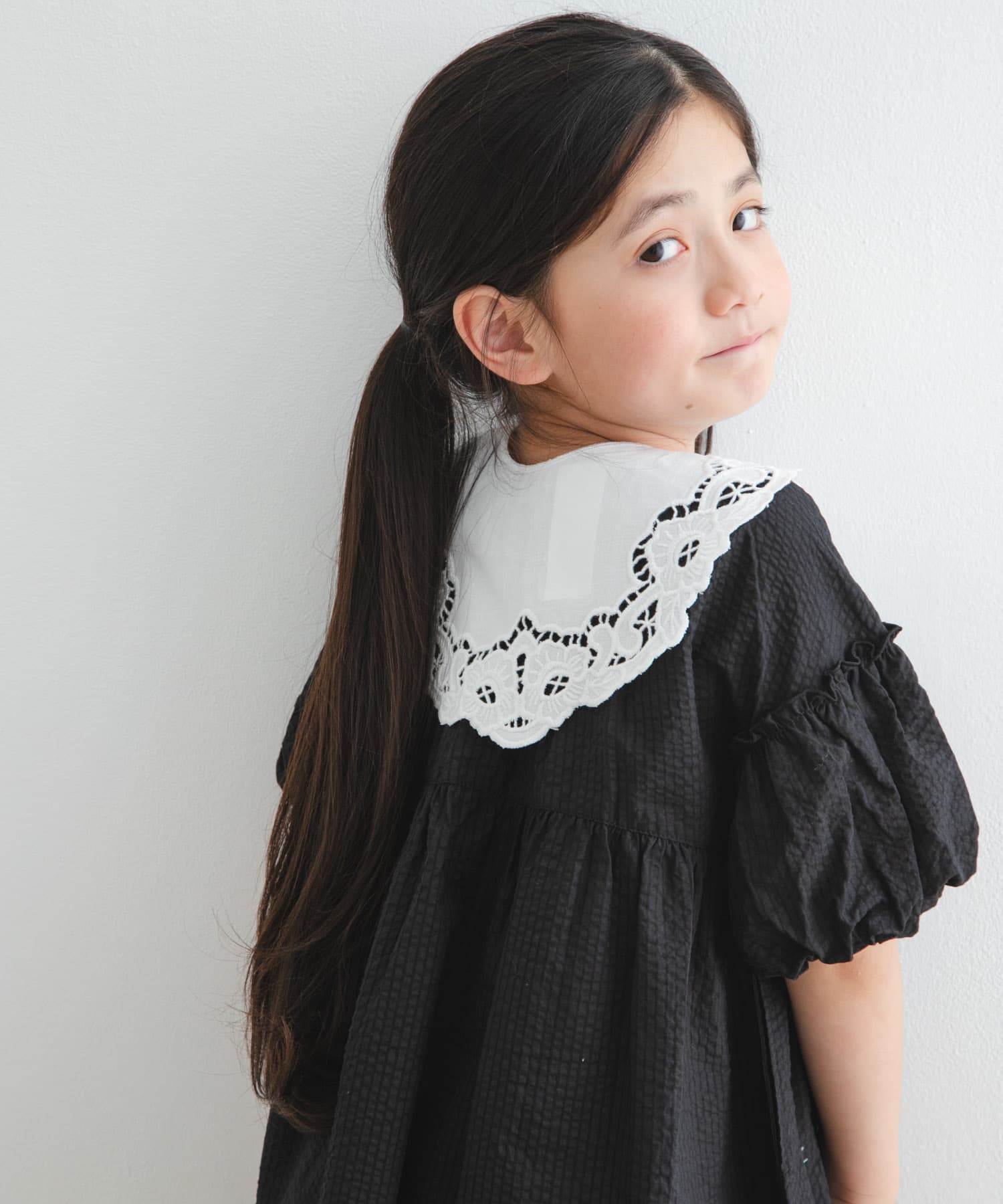 ジュース　Pure white lace collar crew