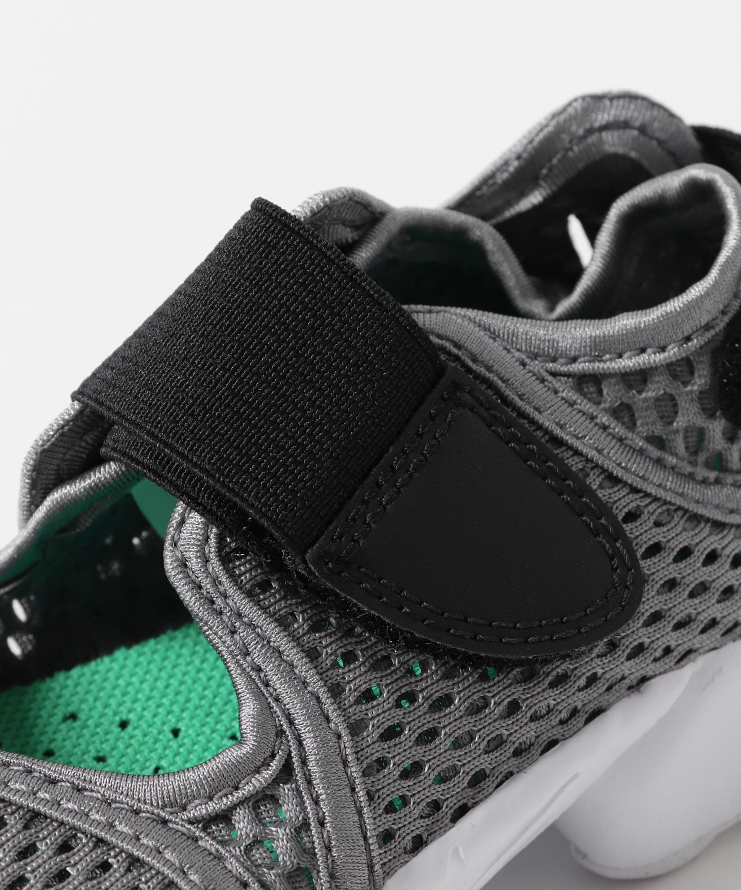NIKE　ナイキリフト 2GSPS(KIDS) クールグレー 17