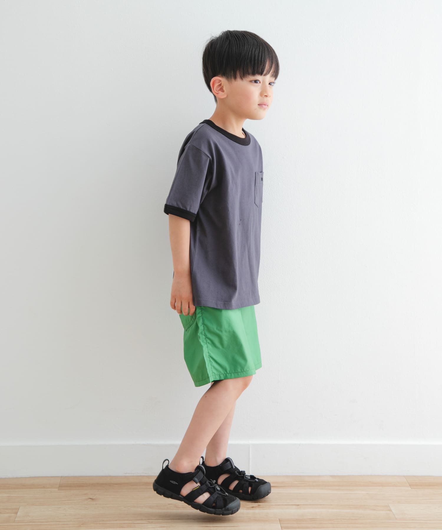 GREEN