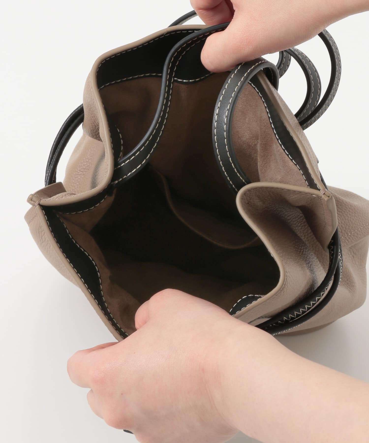 the dilettante　DRAWING POCHETTE Beige/Blac one